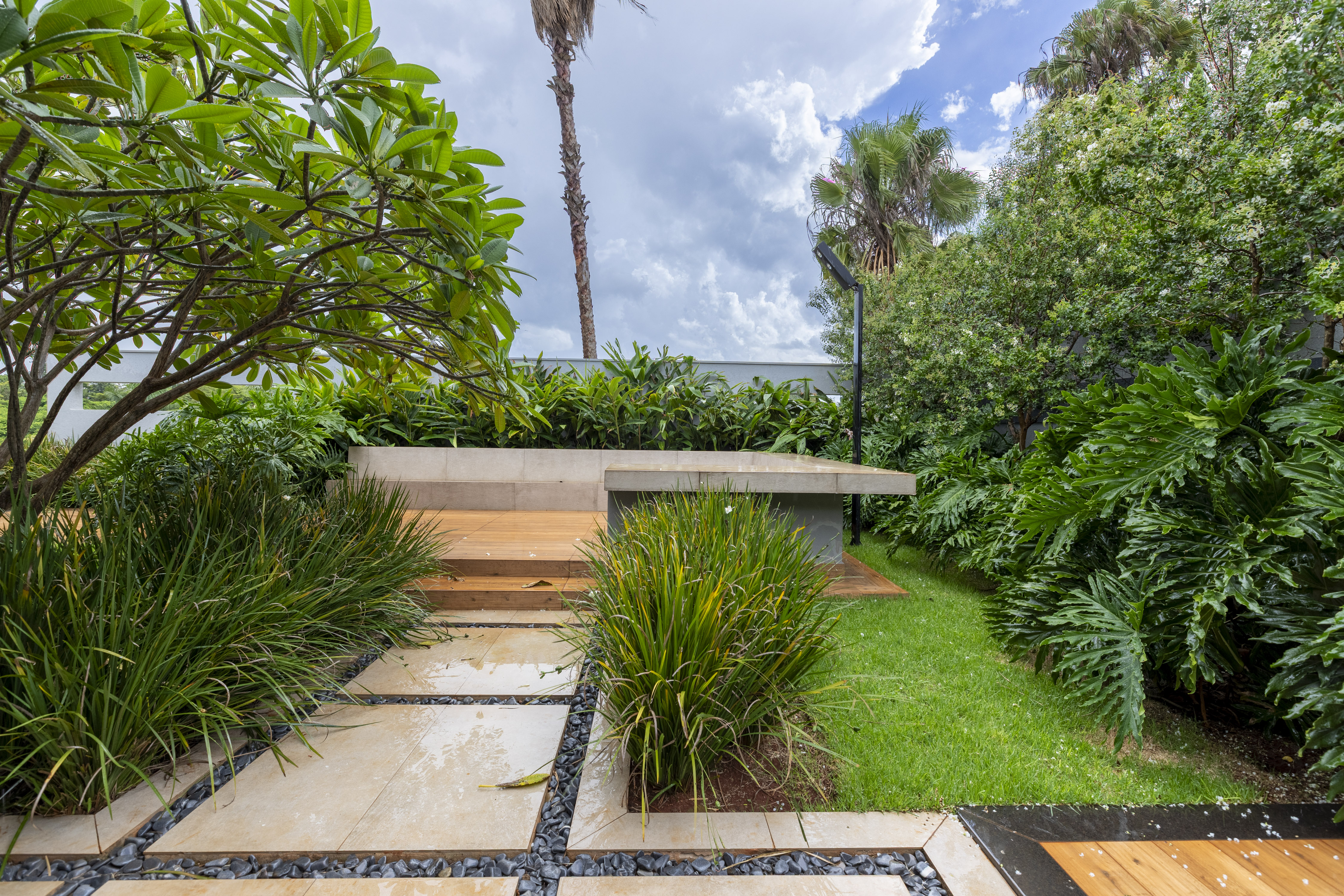 Casa &agrave; Venda Condominio Residencial Fazenda Santa Maria, 812m&sup2;, 3 Su&iacute;tes, Cravinhos/SP Rua Magnolias  CRAVINHOS - 