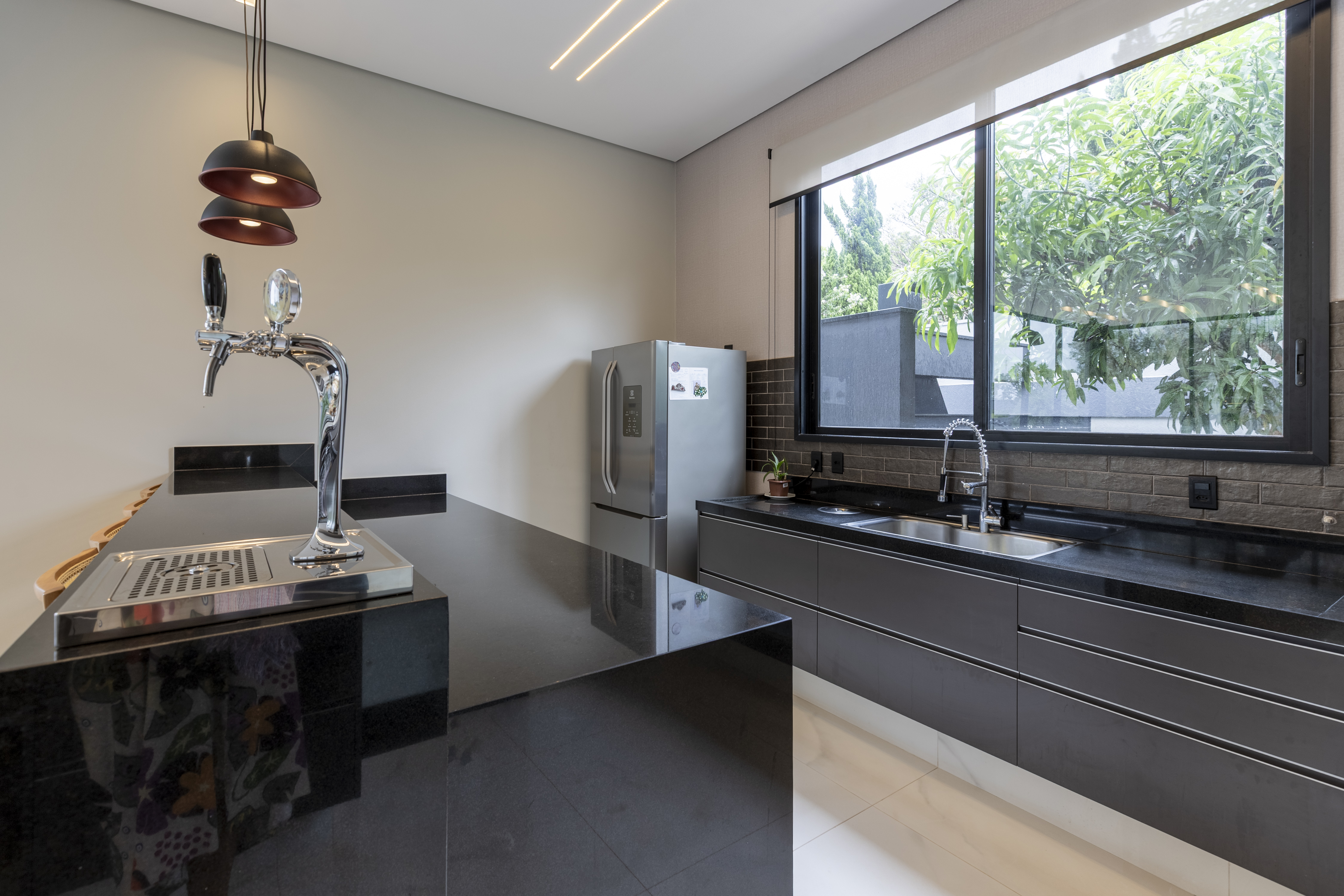 Casa &agrave; Venda Condominio Residencial Fazenda Santa Maria, 812m&sup2;, 3 Su&iacute;tes, Cravinhos/SP Rua Magnolias  CRAVINHOS - 