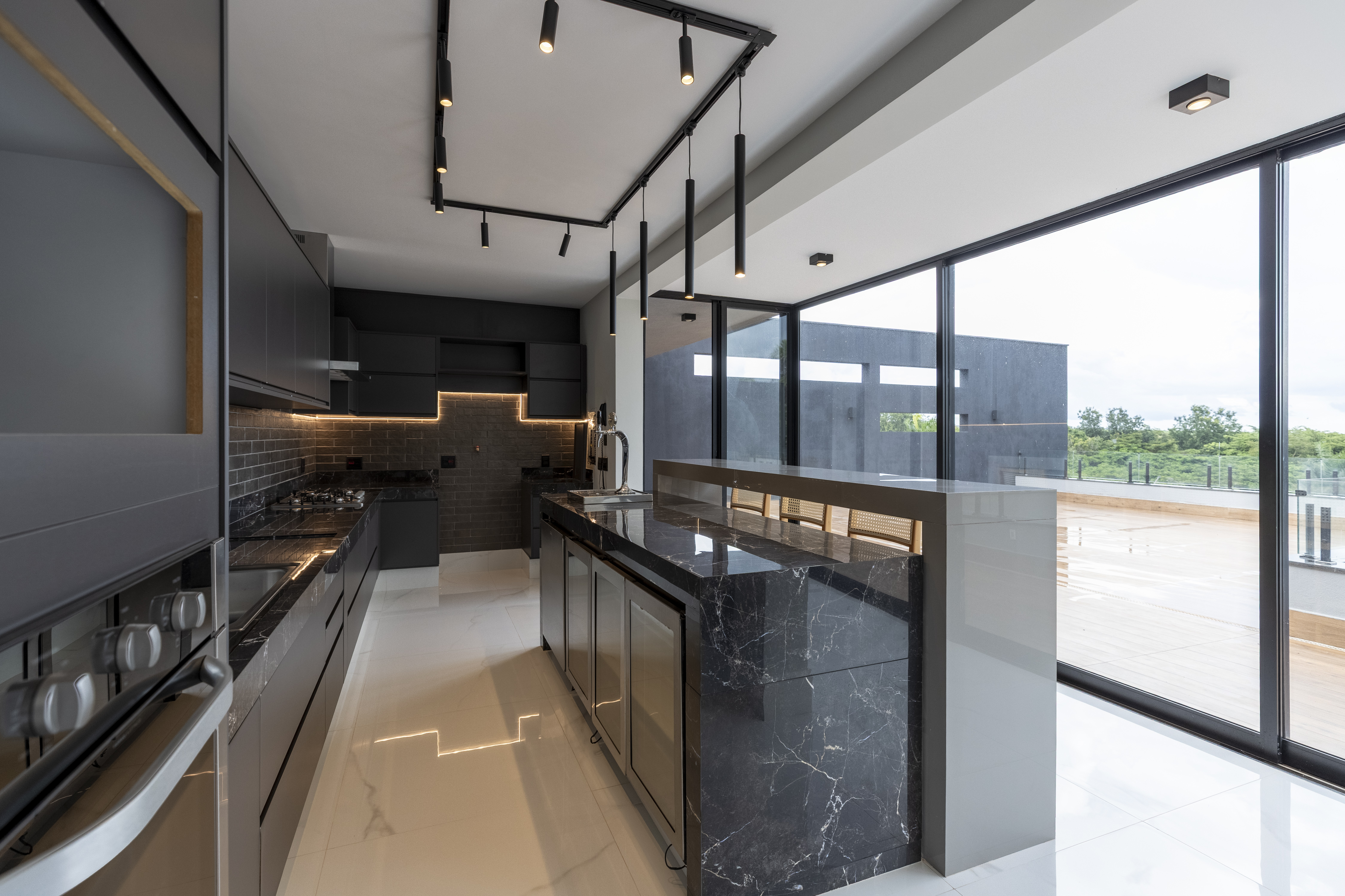 Casa &agrave; Venda Condominio Residencial Fazenda Santa Maria, 812m&sup2;, 3 Su&iacute;tes, Cravinhos/SP Rua Magnolias  CRAVINHOS - 