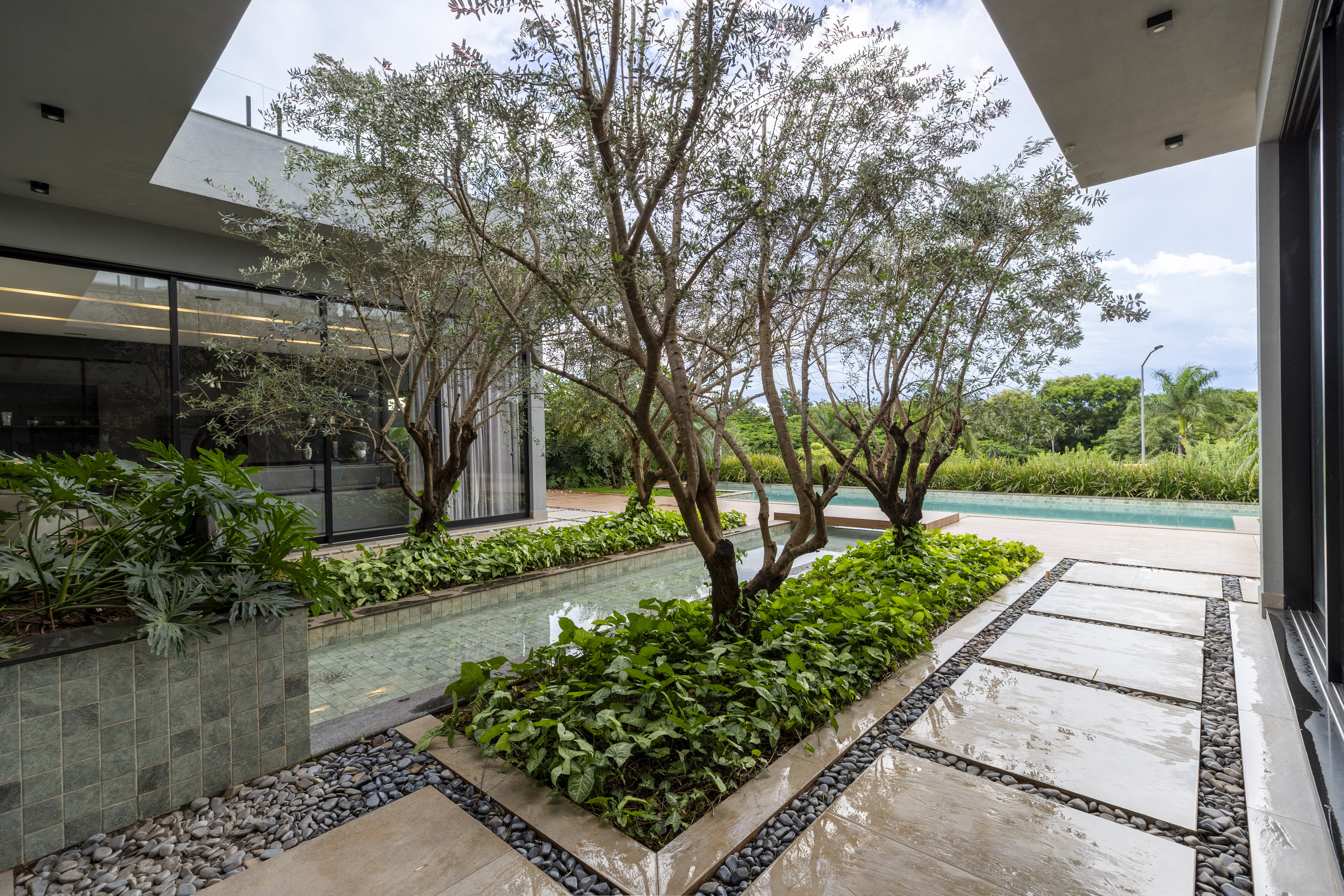 Casa &agrave; Venda Condominio Residencial Fazenda Santa Maria, 812m&sup2;, 3 Su&iacute;tes, Cravinhos/SP Rua Magnolias  CRAVINHOS - 