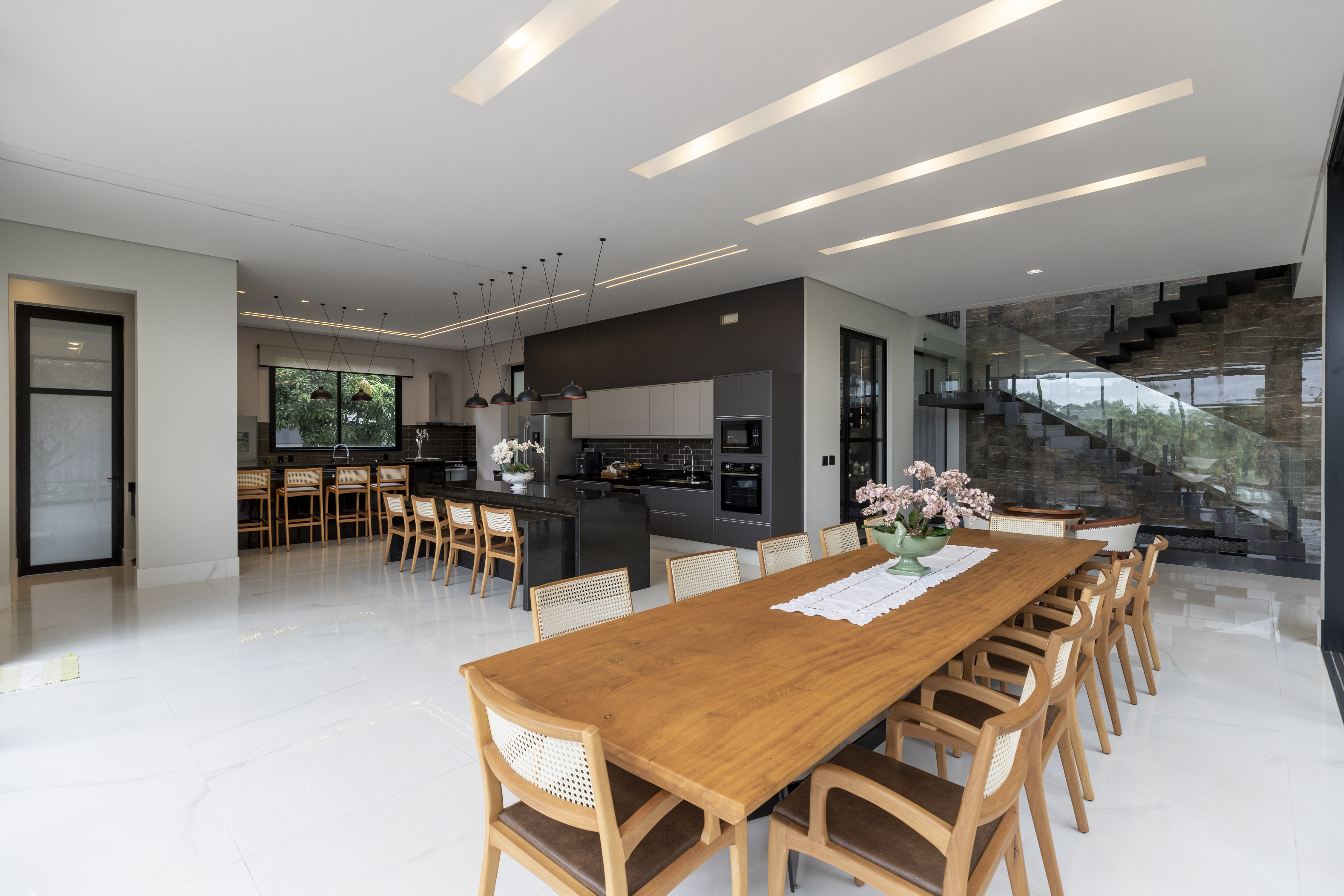 Casa &agrave; Venda Condominio Residencial Fazenda Santa Maria, 812m&sup2;, 3 Su&iacute;tes, Cravinhos/SP Rua Magnolias  CRAVINHOS - 