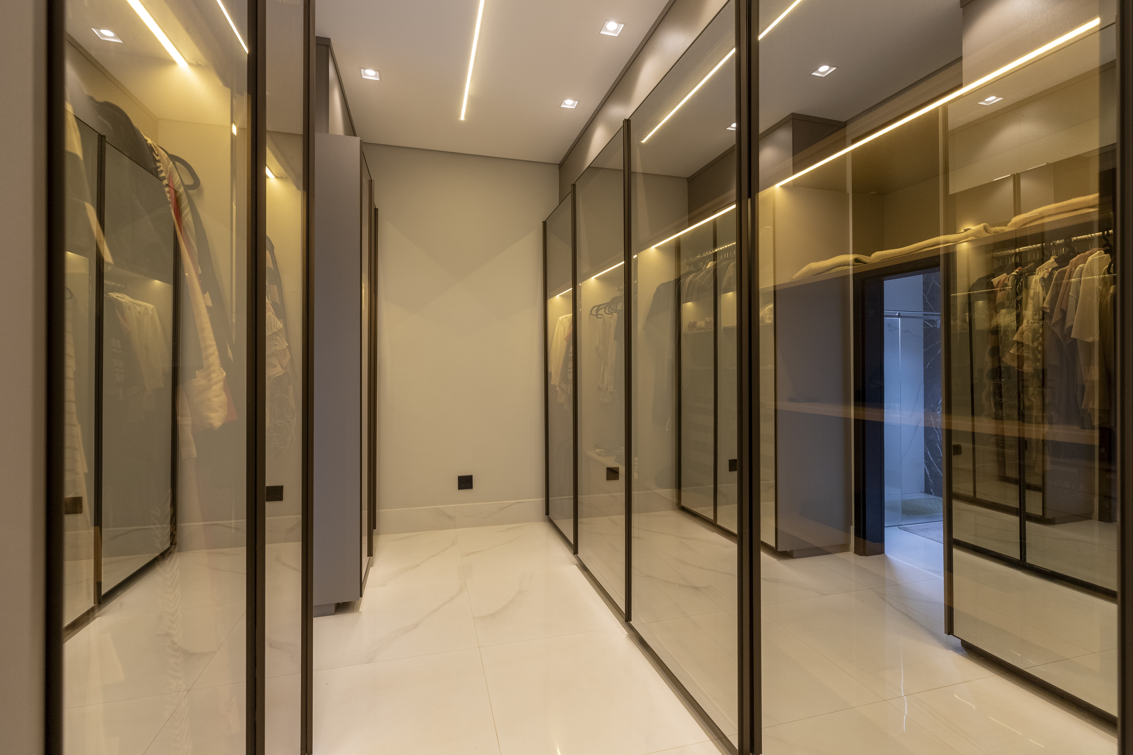 Casa &agrave; Venda Condominio Residencial Fazenda Santa Maria, 812m&sup2;, 3 Su&iacute;tes, Cravinhos/SP Rua Magnolias  CRAVINHOS - 