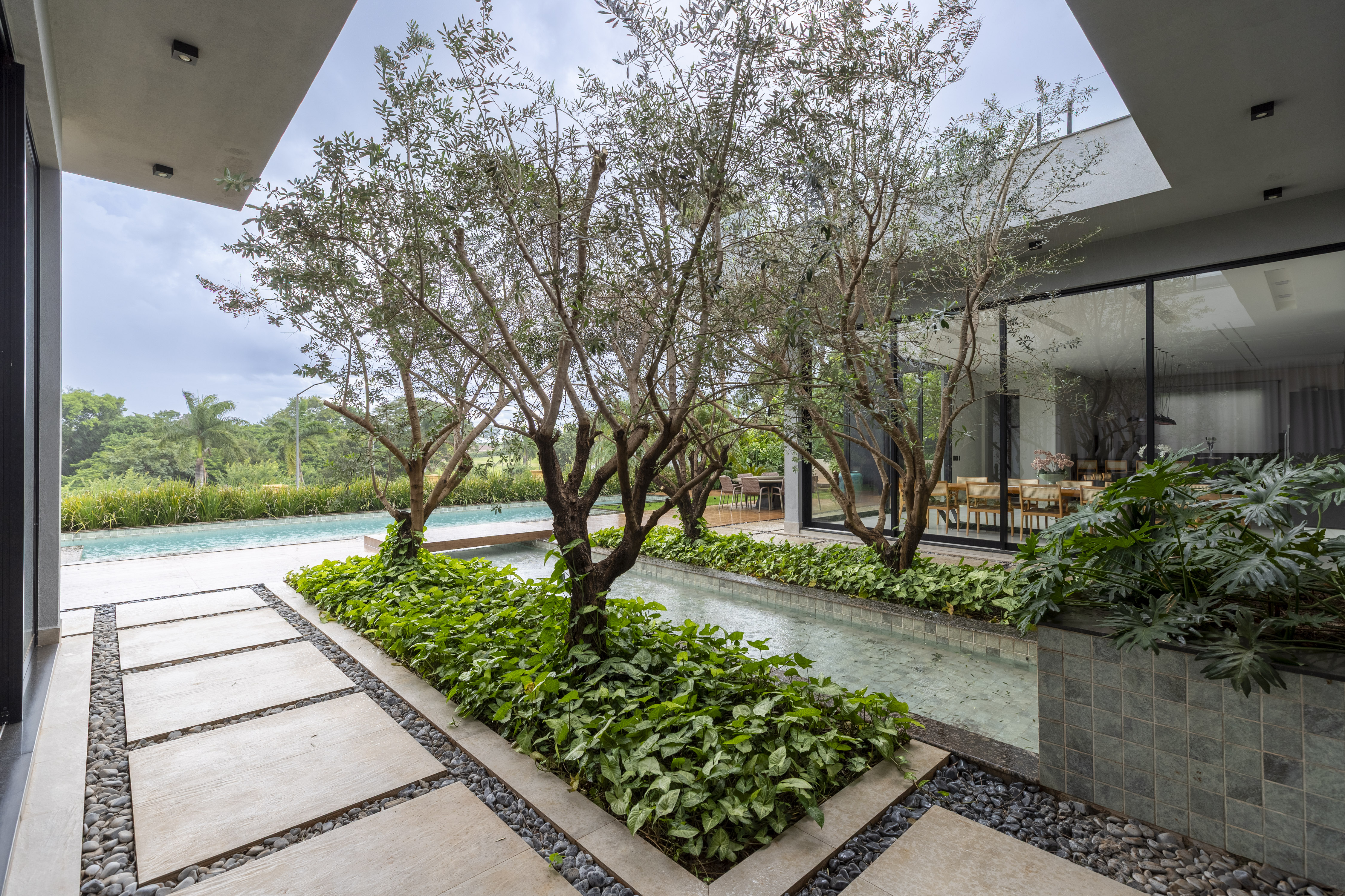 Casa &agrave; Venda Condominio Residencial Fazenda Santa Maria, 812m&sup2;, 3 Su&iacute;tes, Cravinhos/SP Rua Magnolias  CRAVINHOS - 