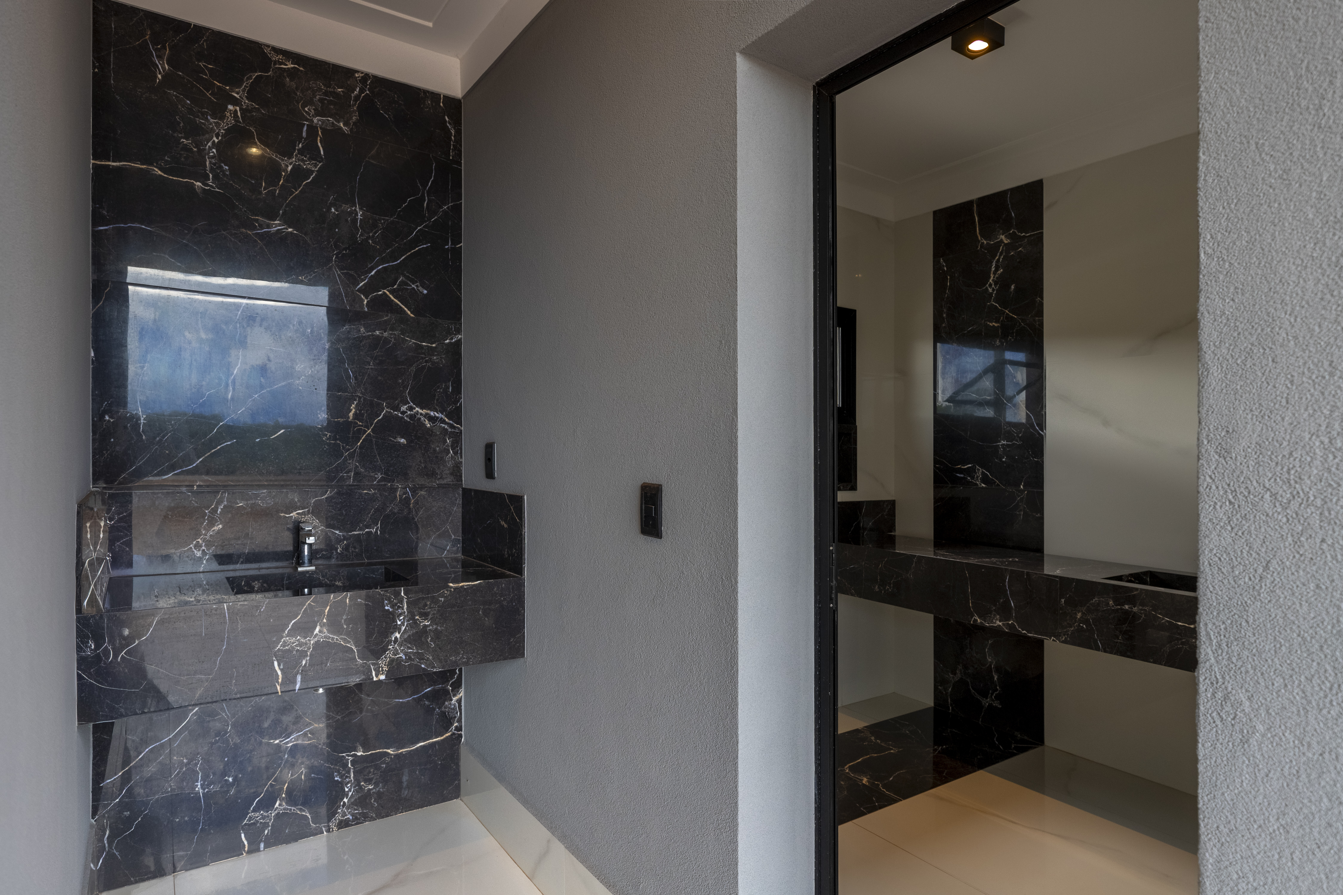 Casa &agrave; Venda Condominio Residencial Fazenda Santa Maria, 812m&sup2;, 3 Su&iacute;tes, Cravinhos/SP Rua Magnolias  CRAVINHOS - 