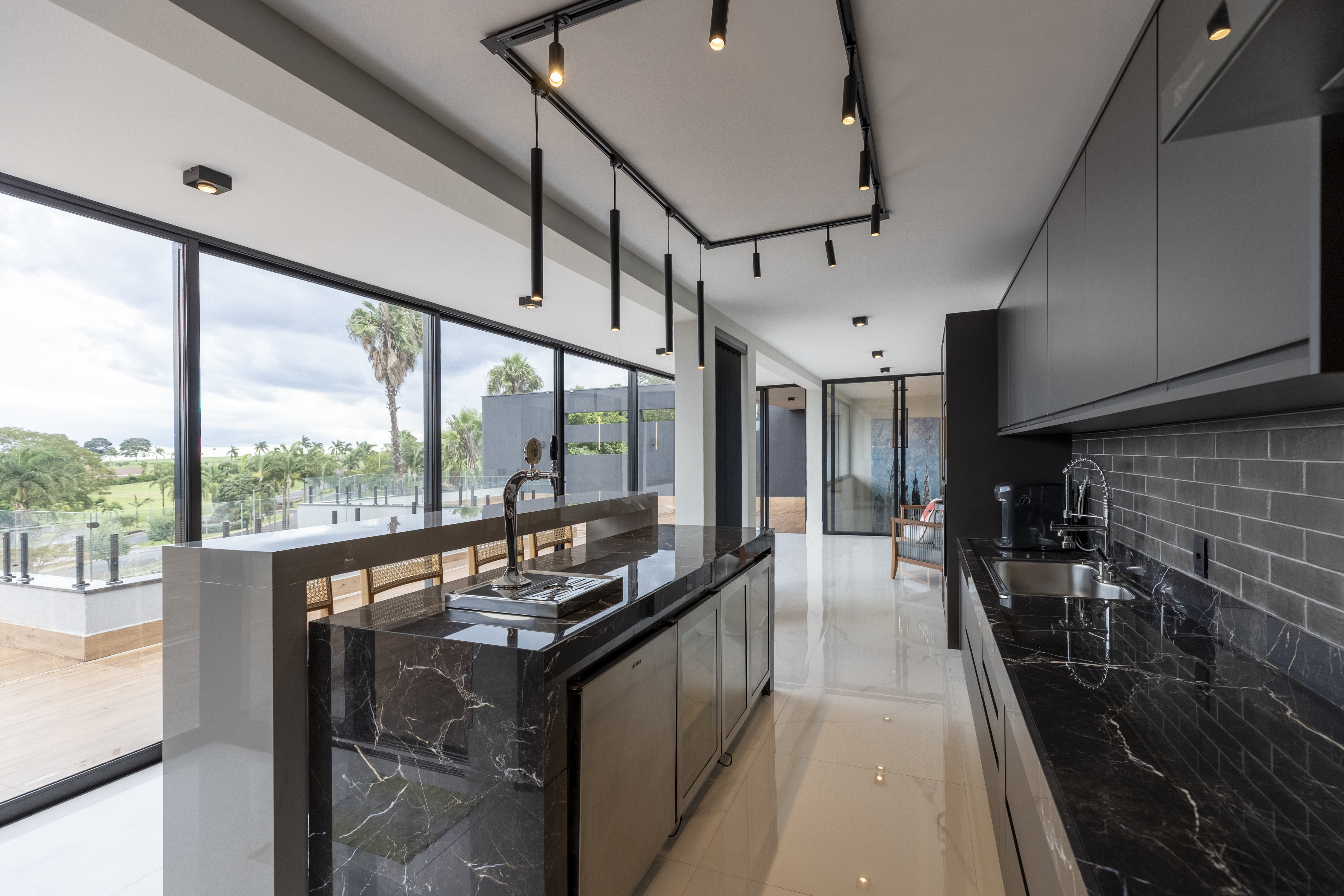 Casa &agrave; Venda Condominio Residencial Fazenda Santa Maria, 812m&sup2;, 3 Su&iacute;tes, Cravinhos/SP Rua Magnolias  CRAVINHOS - 