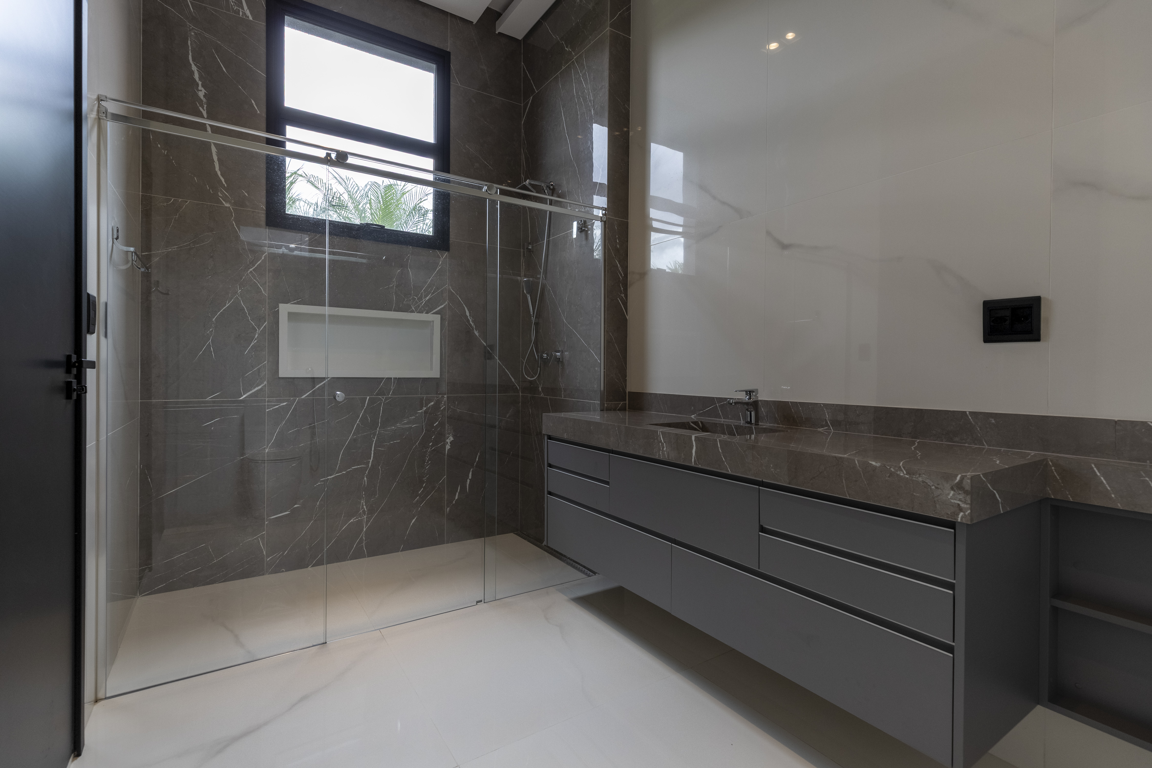 Casa &agrave; Venda Condominio Residencial Fazenda Santa Maria, 812m&sup2;, 3 Su&iacute;tes, Cravinhos/SP Rua Magnolias  CRAVINHOS - 