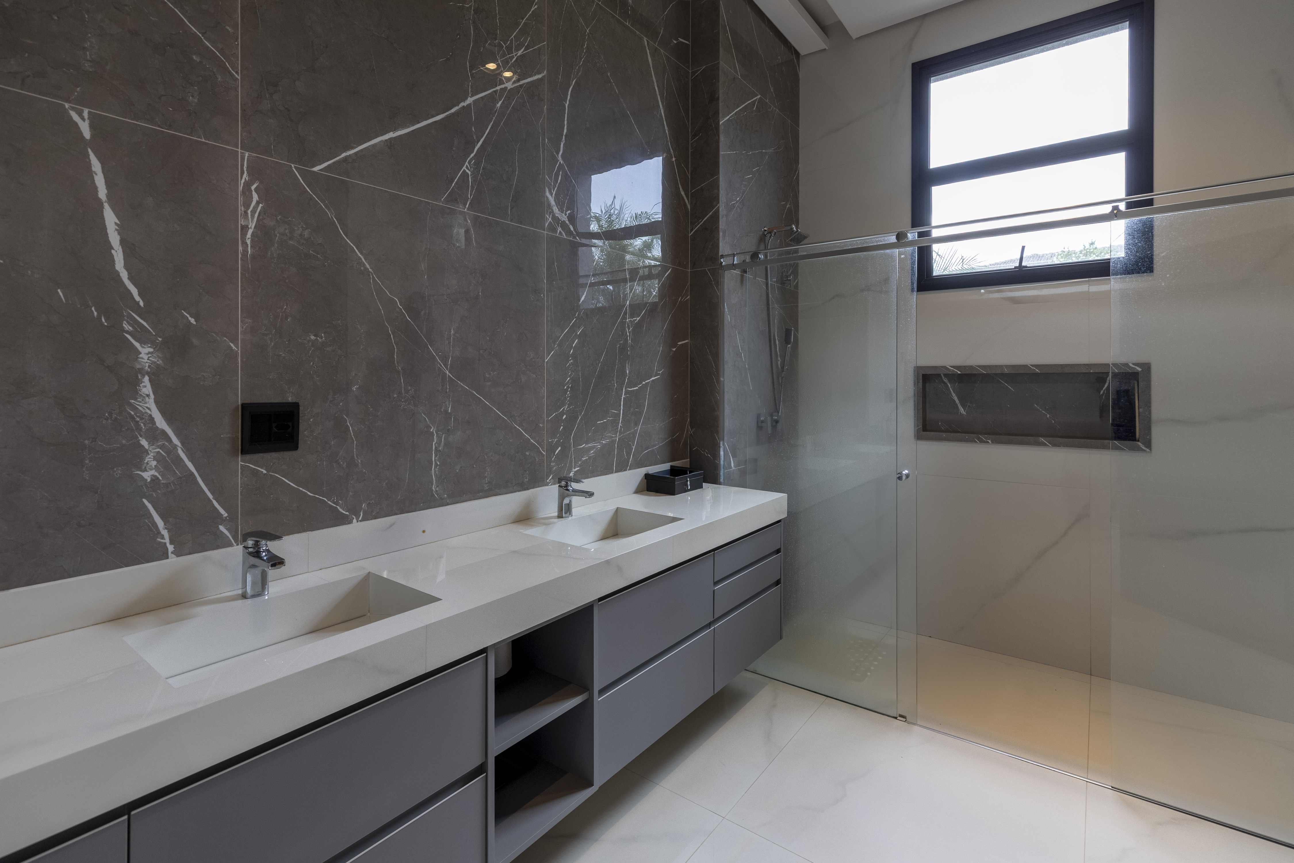 Casa &agrave; Venda Condominio Residencial Fazenda Santa Maria, 812m&sup2;, 3 Su&iacute;tes, Cravinhos/SP Rua Magnolias  CRAVINHOS - 