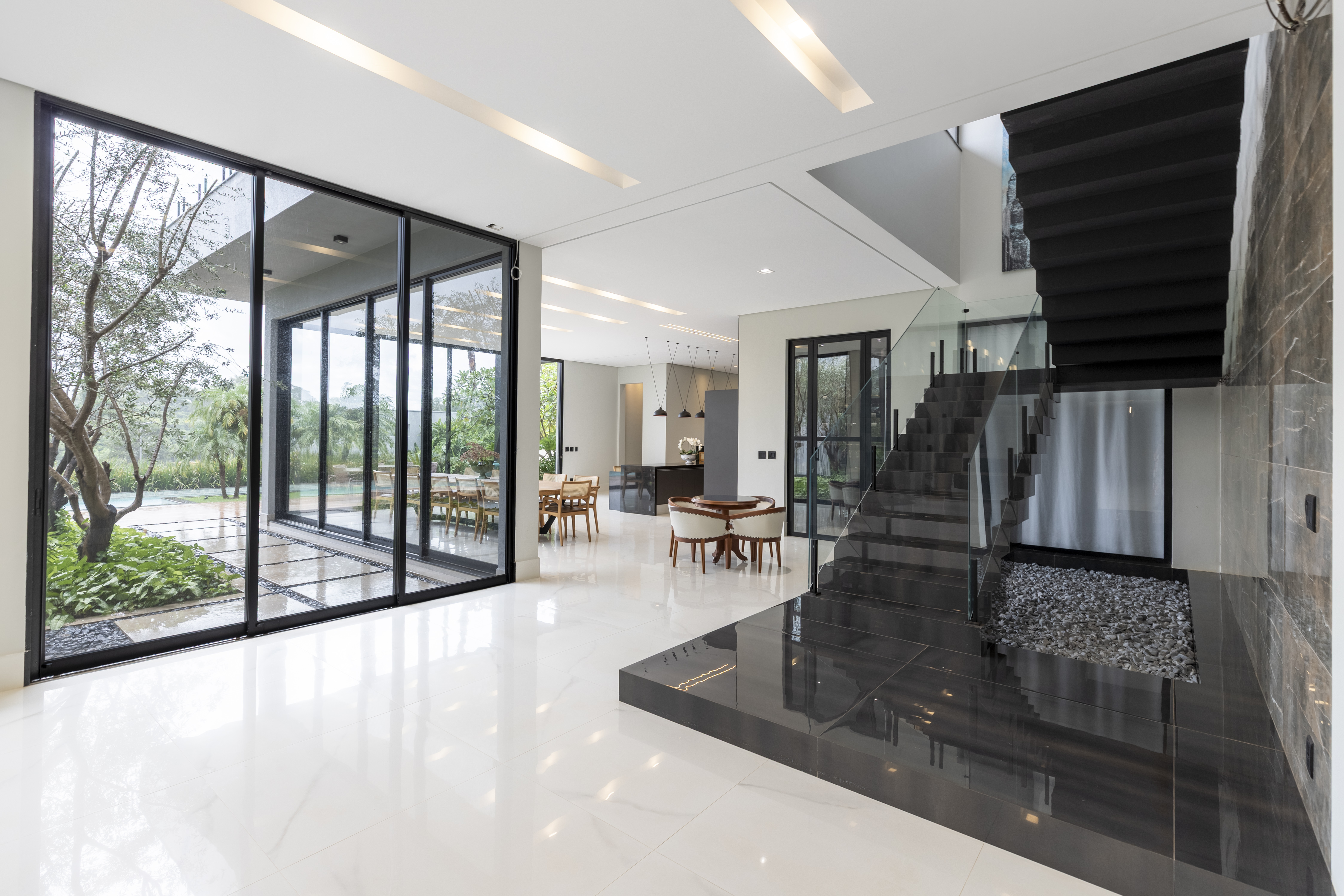 Casa &agrave; Venda Condominio Residencial Fazenda Santa Maria, 812m&sup2;, 3 Su&iacute;tes, Cravinhos/SP Rua Magnolias  CRAVINHOS - 