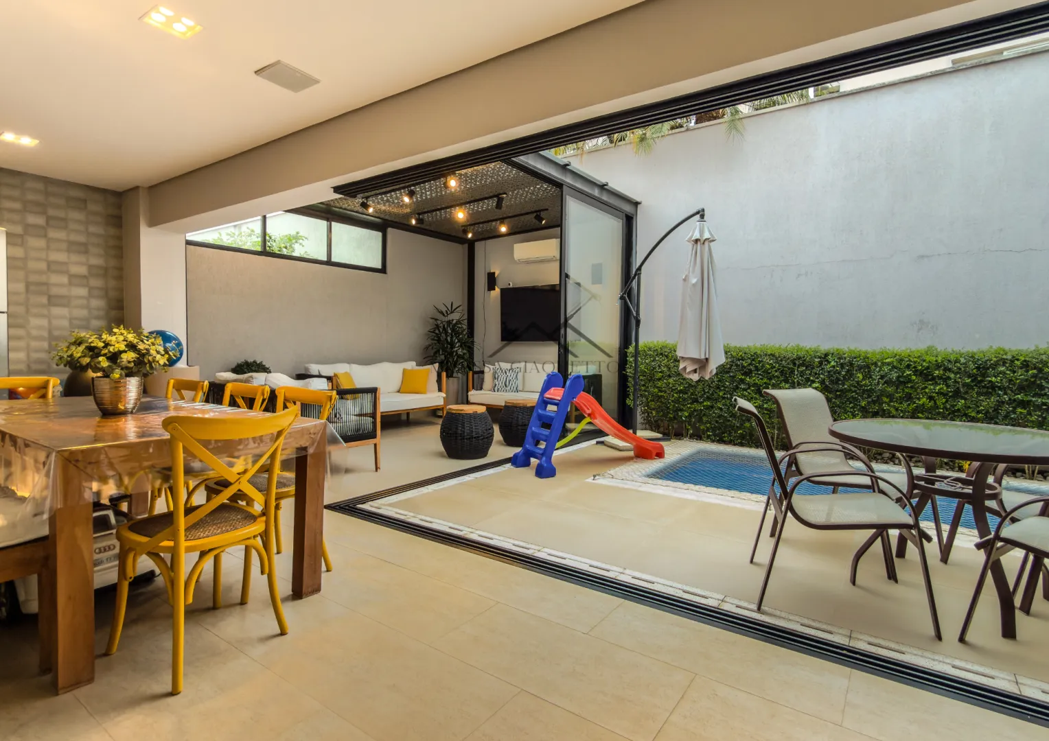 Tambor&eacute; 7 - Casa Alto Padr&atilde;o  - - 