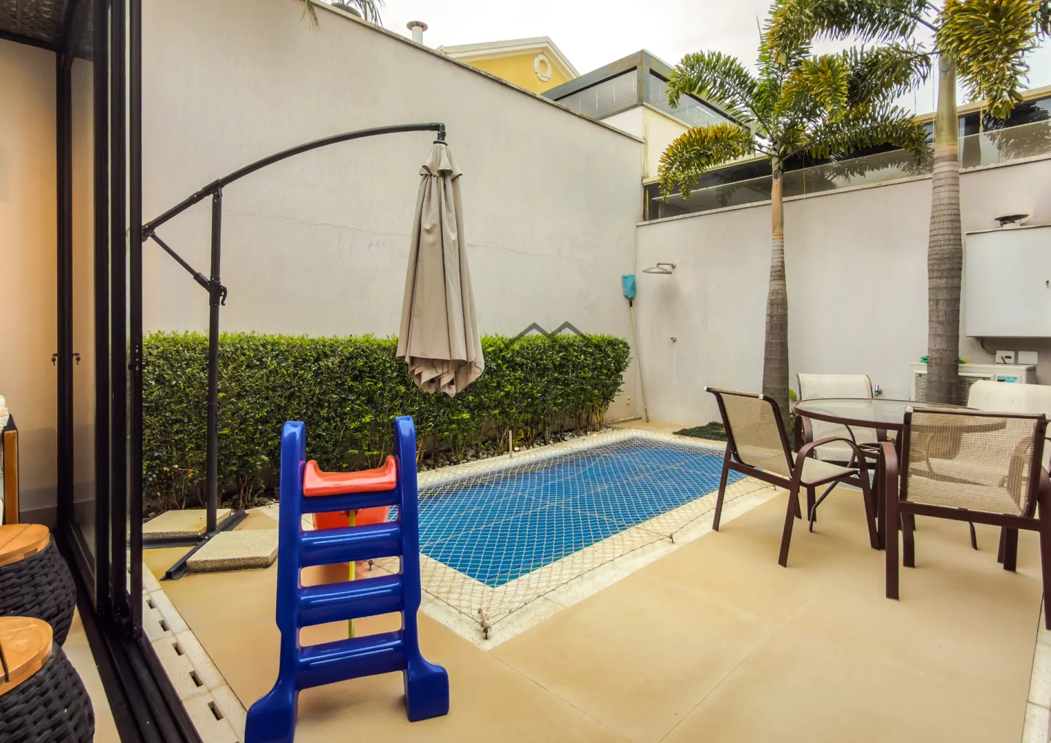 Tambor&eacute; 7 - Casa Alto Padr&atilde;o  - - 