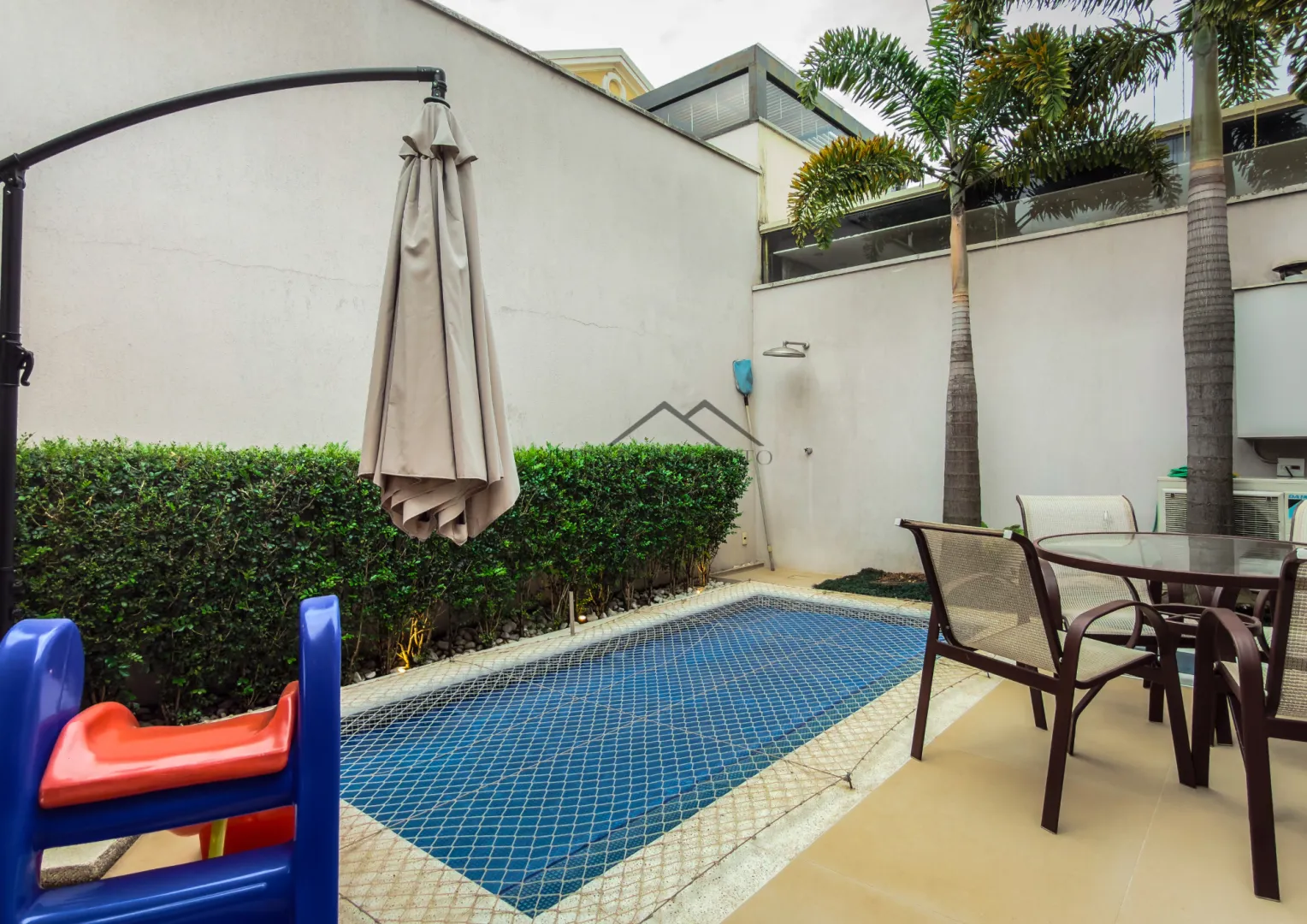 Tambor&eacute; 7 - Casa Alto Padr&atilde;o  - - 