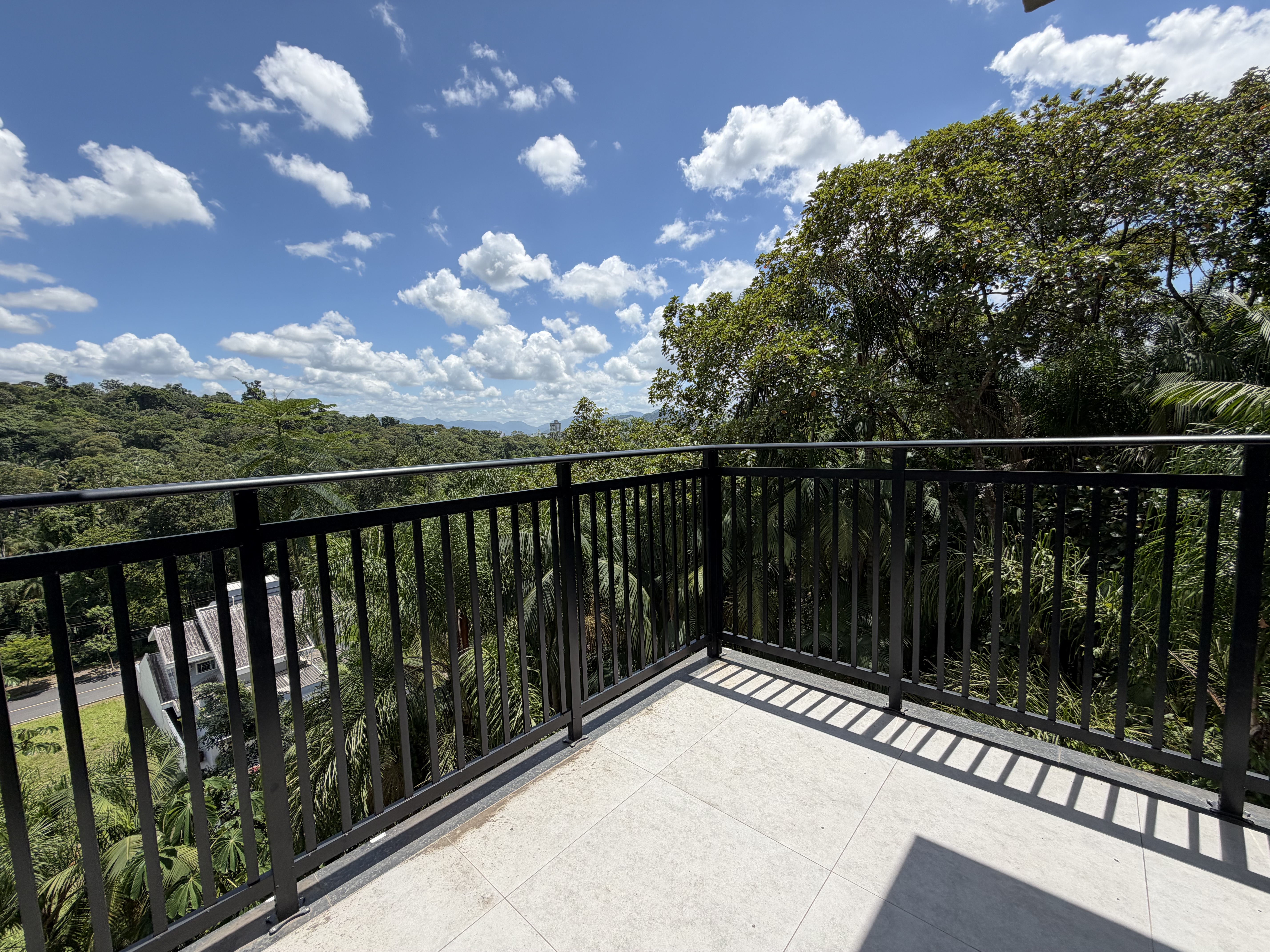 Casa Nova em Timb&oacute;, 4 dormit&oacute;rios sendo 2 su&iacute;tes, lareira, 2 vagas garagem!  Timbó - 