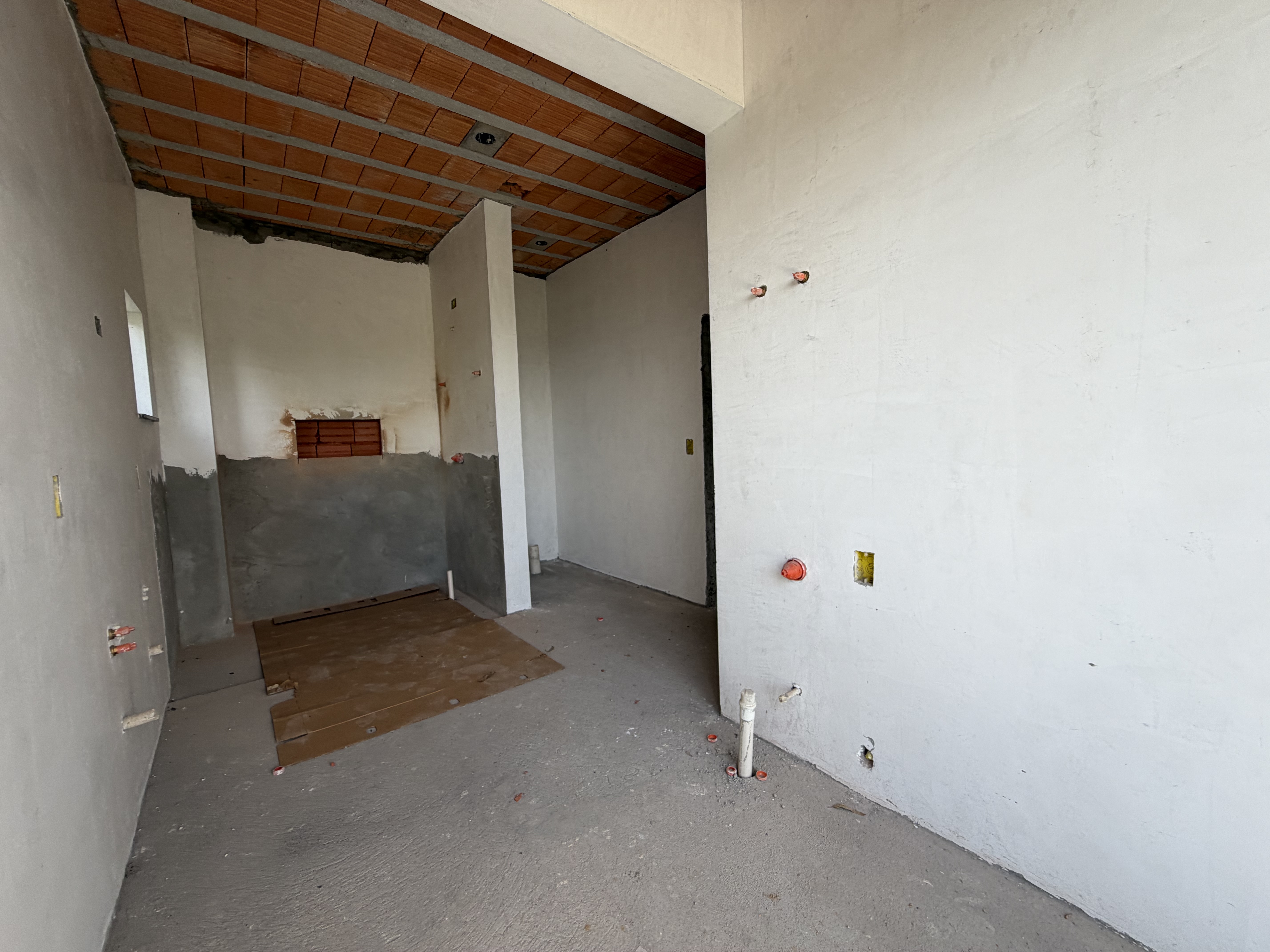 Casa Nova em Timb&oacute;, 4 dormit&oacute;rios sendo 2 su&iacute;tes, lareira, 2 vagas garagem!  Timbó - 