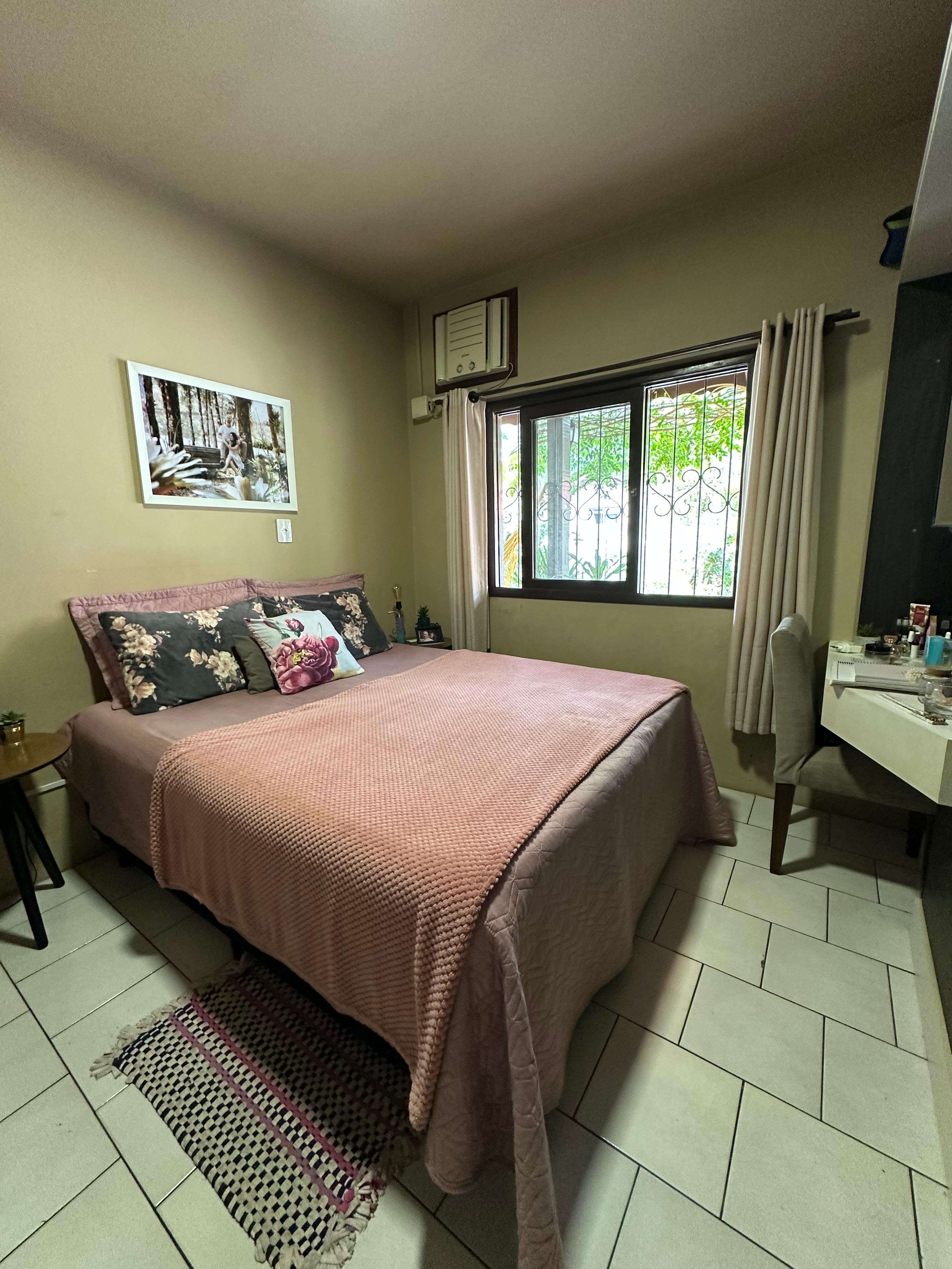 Casa em Timb&oacute; com 3 dormit&oacute;rios e 2 banheiros. Possui galp&atilde;o nos fundos  Timbó - 