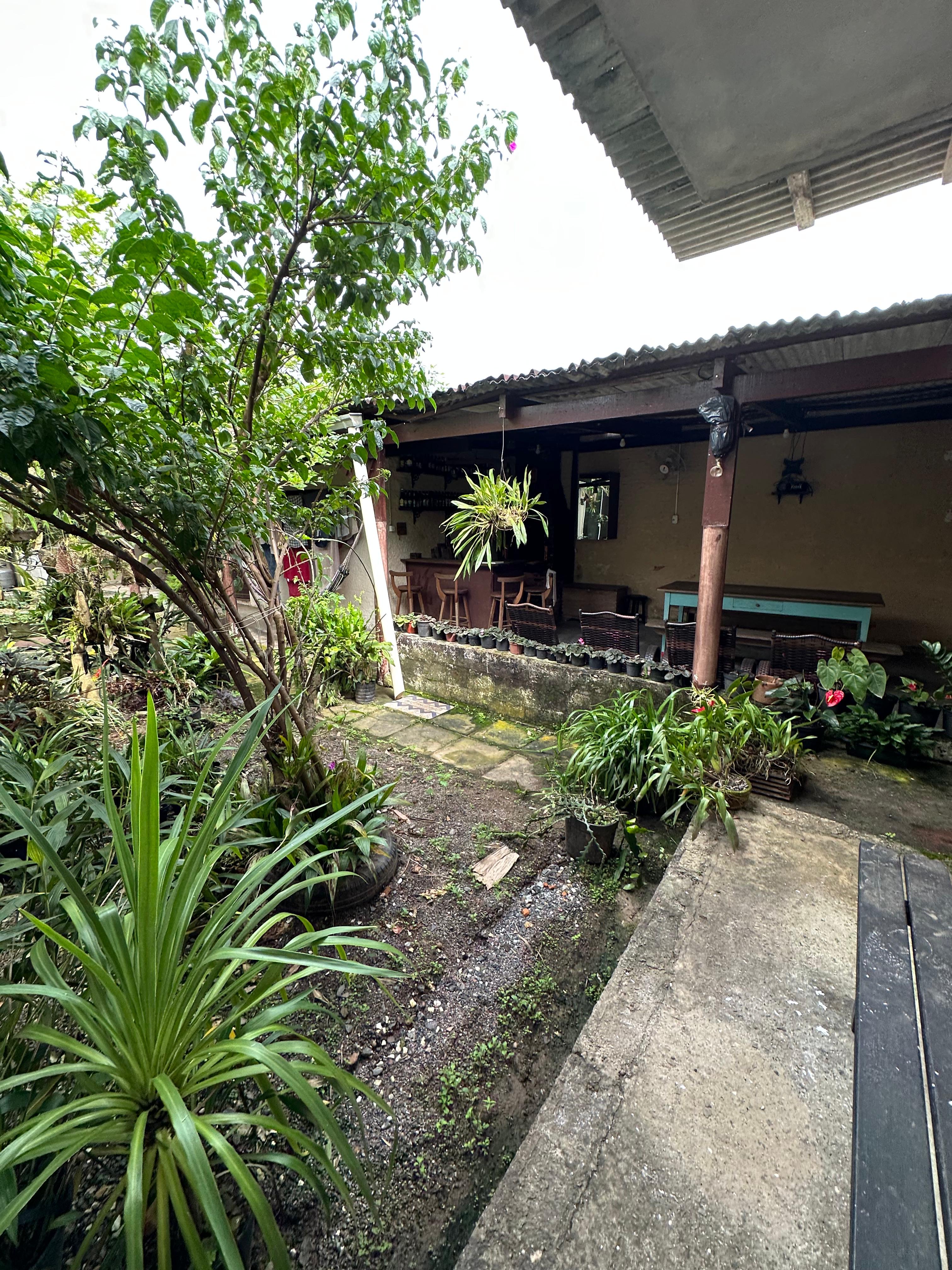 Casa em Timb&oacute; com 3 dormit&oacute;rios e 2 banheiros. Possui galp&atilde;o nos fundos  Timbó - 