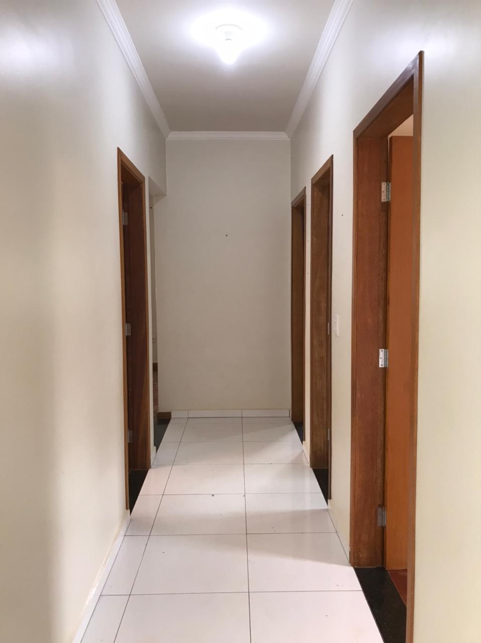 Casa de Esquina com Piscina No Ip&ecirc; Rua João Camilo dos Santos SANTA CRUZ DO RIO PARDO - 