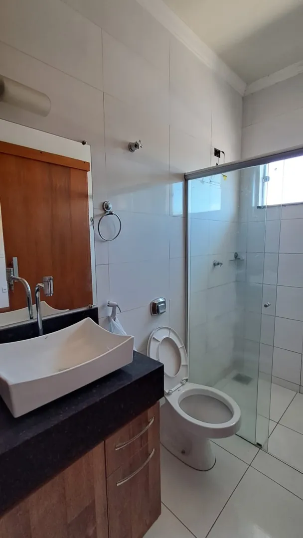 Casa de Esquina com Piscina No Ip&ecirc; Rua João Camilo dos Santos Santa Cruz do Rio Pardo - 