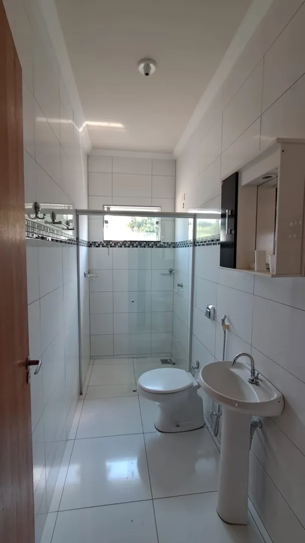 Casa de Esquina com Piscina No Ip&ecirc; Rua João Camilo dos Santos Santa Cruz do Rio Pardo - 