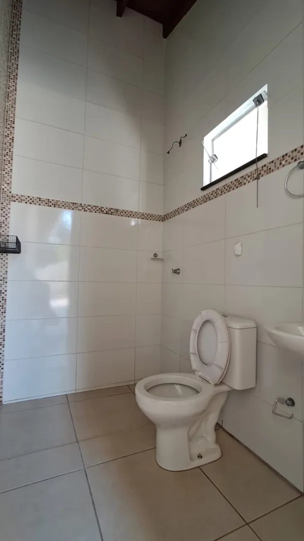 Casa de Esquina com Piscina No Ip&ecirc; Rua João Camilo dos Santos Santa Cruz do Rio Pardo - 