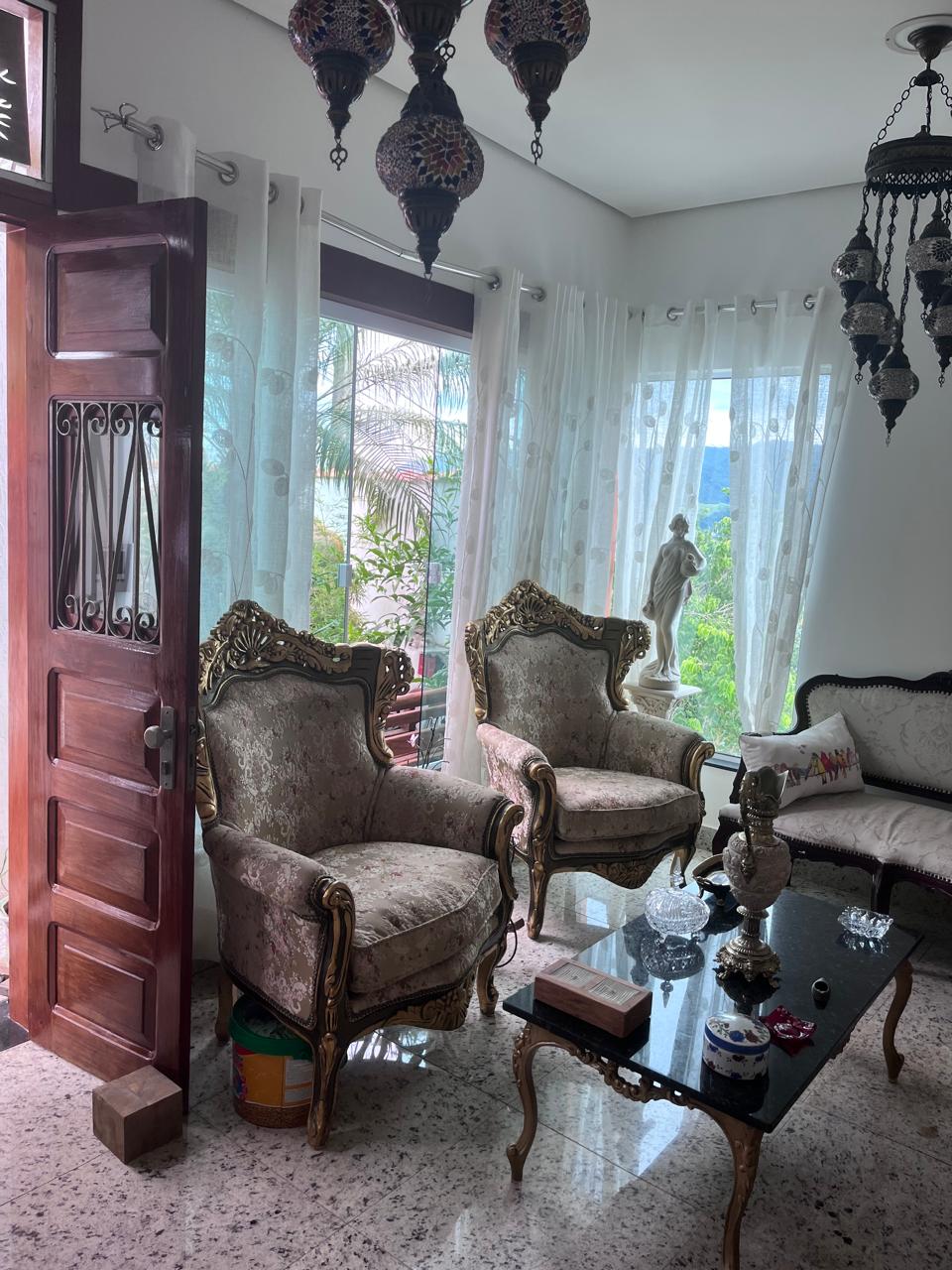 VENDO LINDA CASA - EXCELENTE LOCALIZA&Ccedil;&Atilde;O - 6 SU&Iacute;TES - 4 VAGAS - PISCINA Alameda Piúva Ilhabela - 