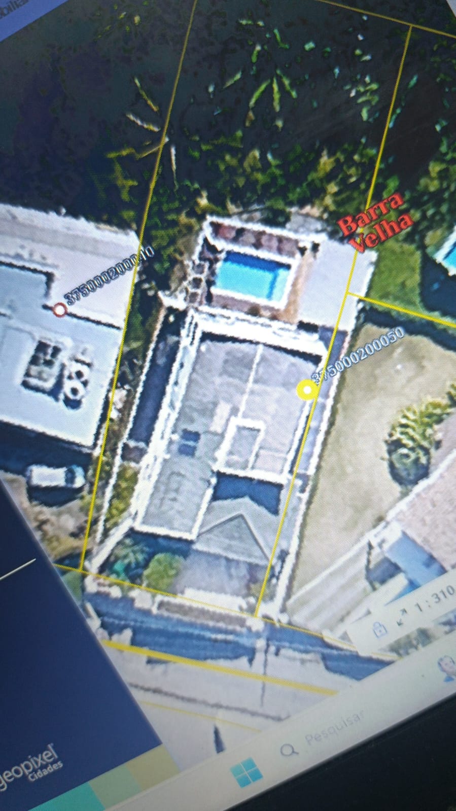 VENDO LINDA CASA - EXCELENTE LOCALIZA&Ccedil;&Atilde;O - 6 SU&Iacute;TES - 4 VAGAS - PISCINA Alameda Piúva Ilhabela - 