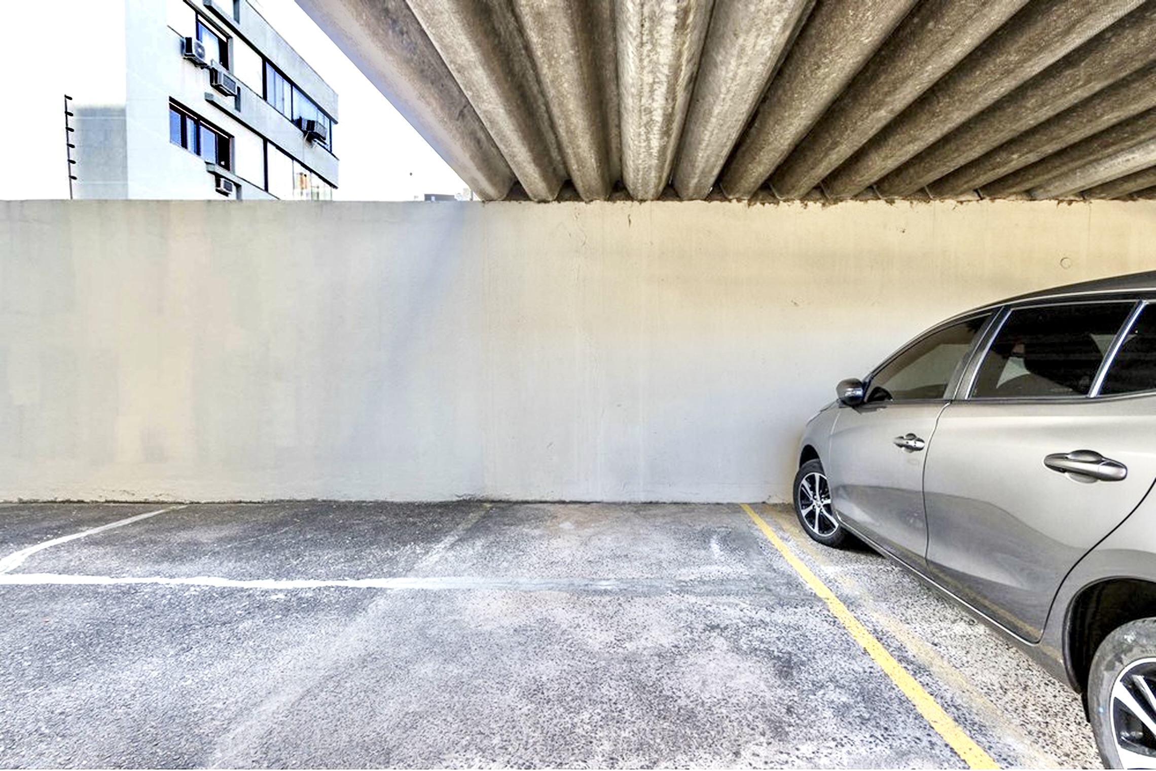 R$ 450.000 - &Oacute;TIMO APARTAMENTO - 76M2 - 2 DORM - CHURRASQUEIRA - 1 VAGA - ELEVADOR Rua Chile Porto Alegre - 