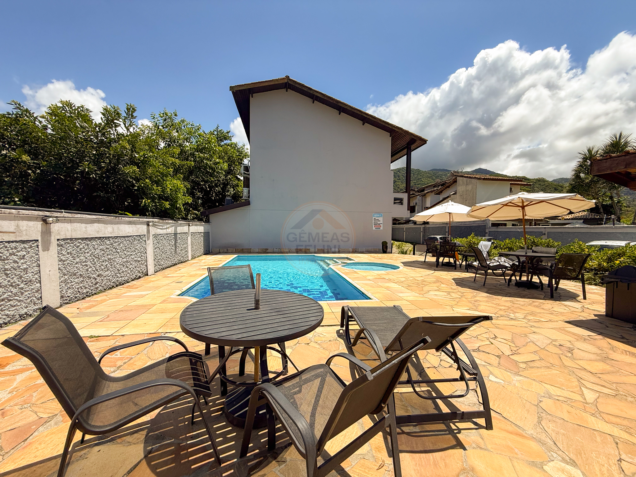 Flat Studio na Praia de Juquehy Dispon&iacute;vel &agrave; Venda na Praia de Juquehy  São Sebastião - 