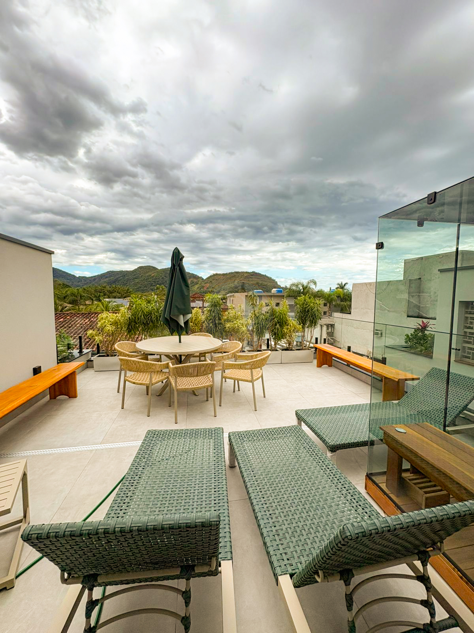 Viva Juquehy com Estilo: Casa Exclusiva Inspirada em Capri, a Passos do Mar - LOCA&Ccedil;&Atilde;O  São Sebastião - 