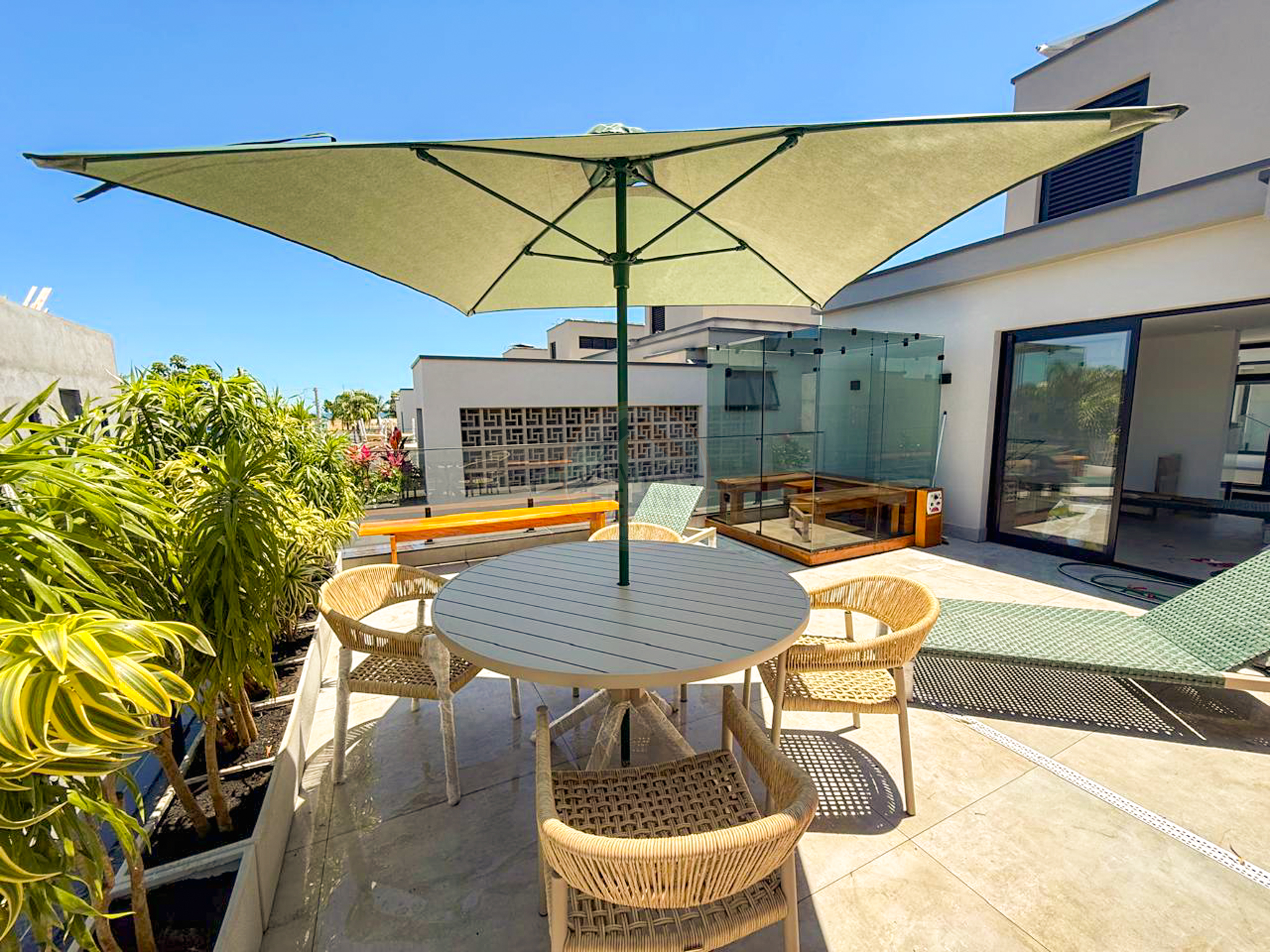 Viva Juquehy com Estilo: Casa Exclusiva Inspirada em Capri, a Passos do Mar - LOCA&Ccedil;&Atilde;O  São Sebastião - 