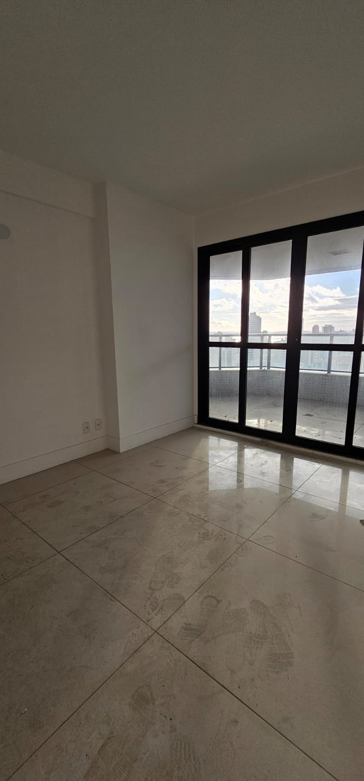 APARTAMENTO ALTO PADR&Atilde;O 4 QUARTOS 3 SU&Iacute;TES VARANDAS NASCENTE VISTA MAR &Agrave; VENDA EM ONDINA! Rua Professor João Mendonça Salvador - 