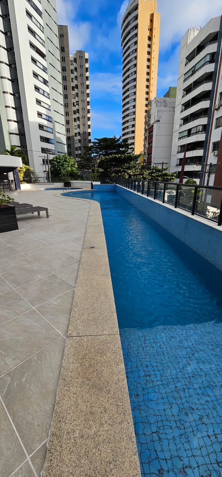 APARTAMENTO ALTO PADR&Atilde;O 4 QUARTOS 3 SU&Iacute;TES VARANDAS NASCENTE VISTA MAR &Agrave; VENDA EM ONDINA! Rua Professor João Mendonça Salvador - 