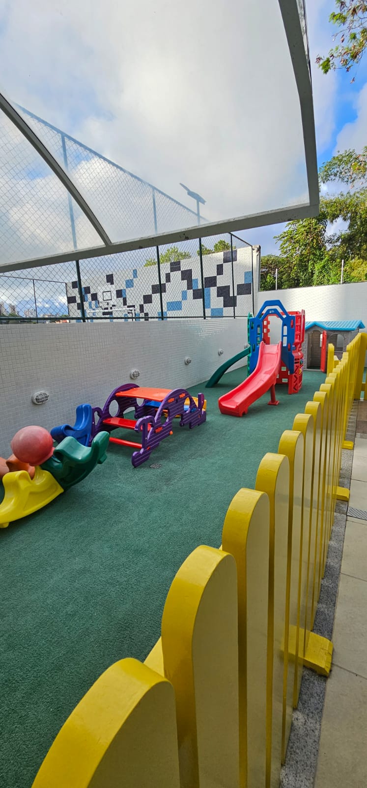 APARTAMENTO ALTO PADR&Atilde;O 4 QUARTOS 3 SU&Iacute;TES VARANDAS NASCENTE VISTA MAR &Agrave; VENDA EM ONDINA! Rua Professor João Mendonça Salvador - 