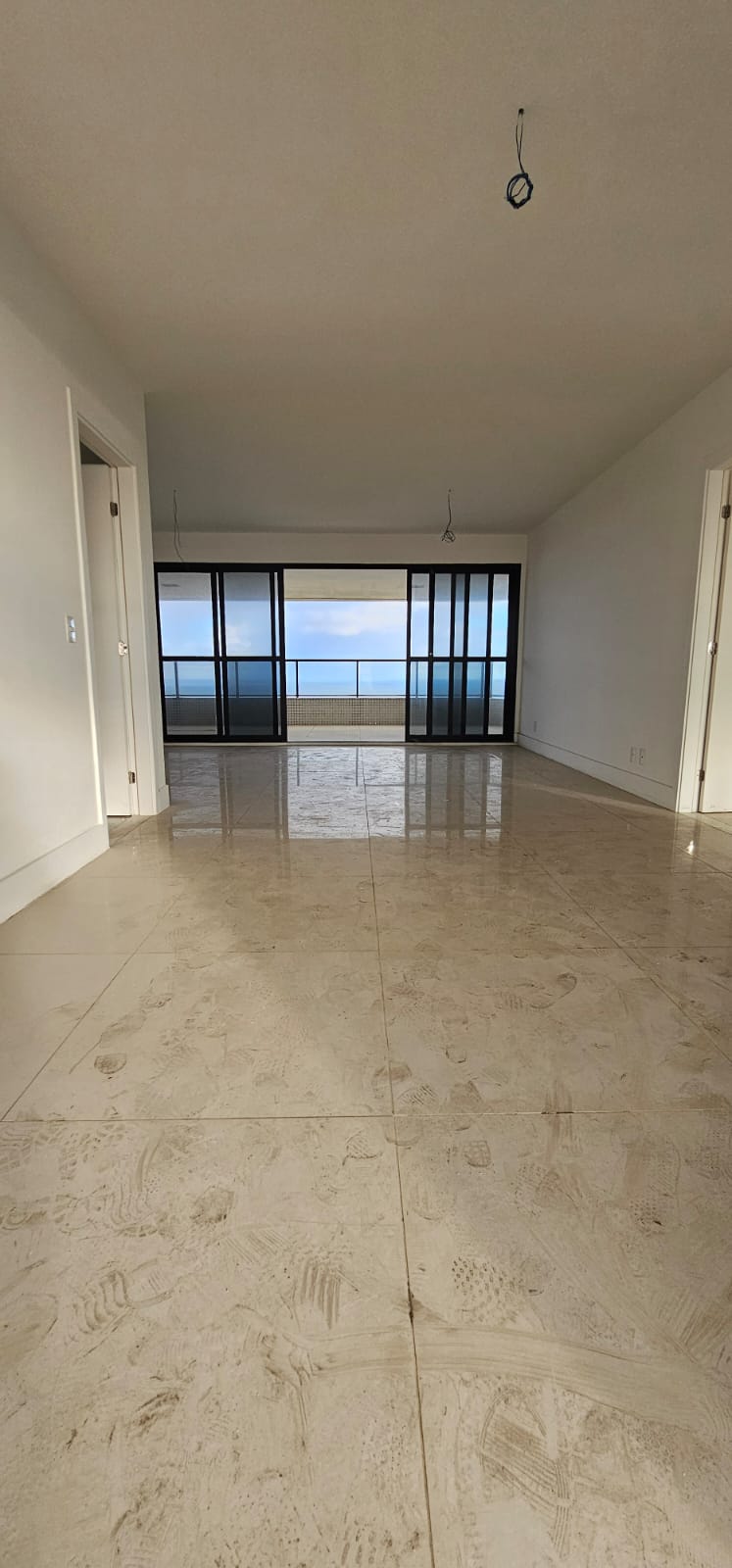 APARTAMENTO ALTO PADR&Atilde;O 4 QUARTOS 3 SU&Iacute;TES VARANDAS NASCENTE VISTA MAR &Agrave; VENDA EM ONDINA! Rua Professor João Mendonça Salvador - 