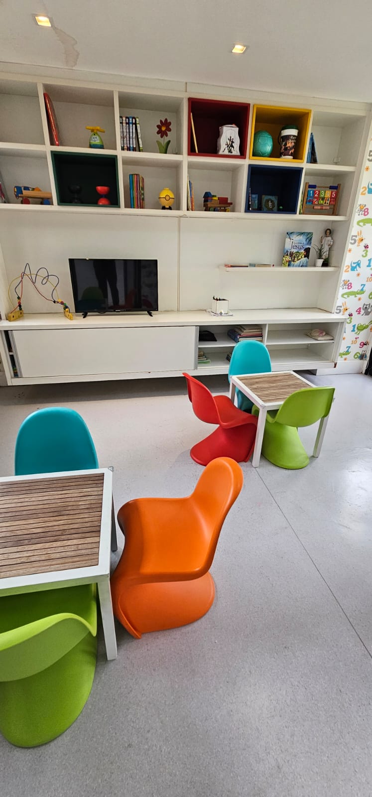 APARTAMENTO ALTO PADR&Atilde;O 4 QUARTOS 3 SU&Iacute;TES VARANDAS NASCENTE VISTA MAR &Agrave; VENDA EM ONDINA! Rua Professor João Mendonça Salvador - 