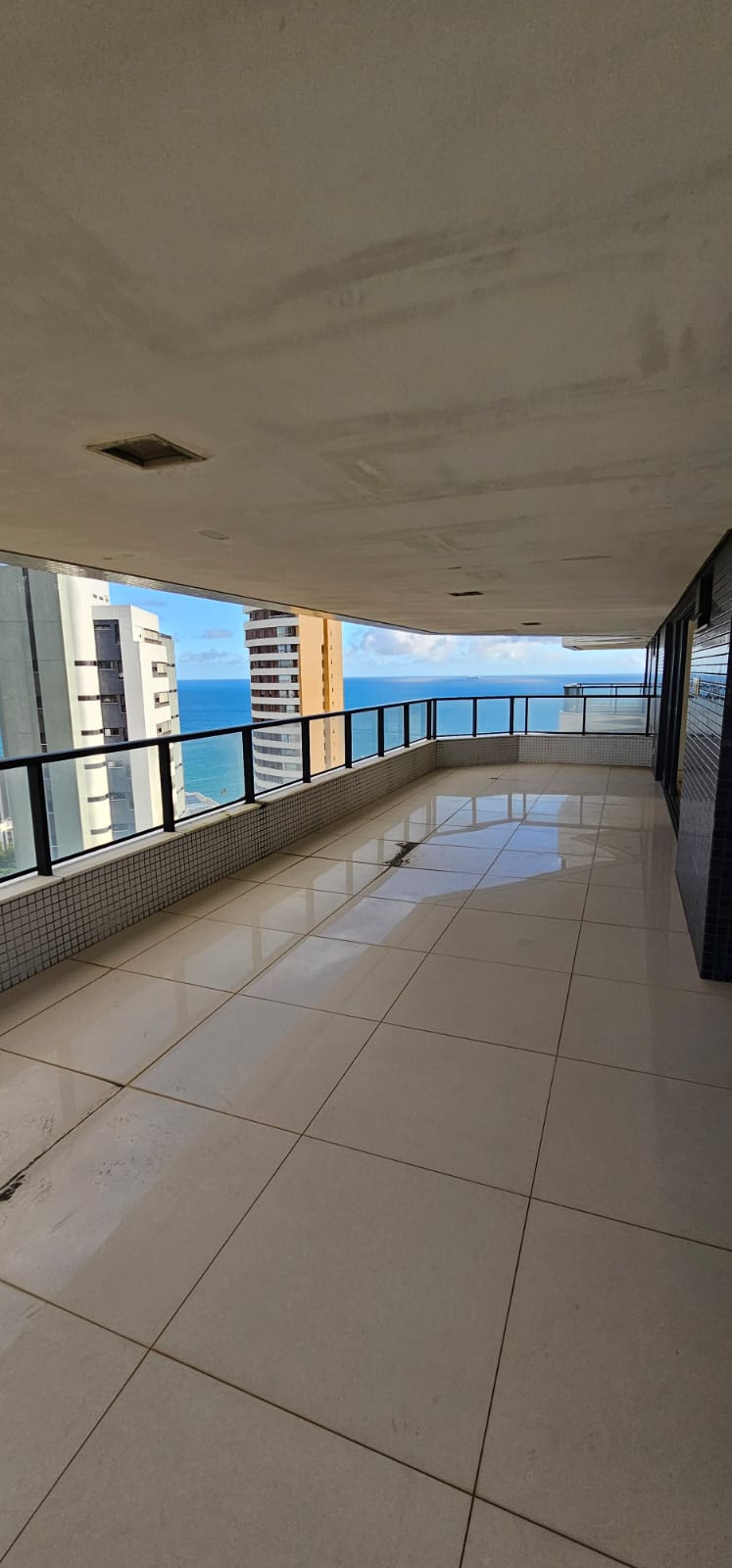 APARTAMENTO ALTO PADR&Atilde;O 4 QUARTOS 3 SU&Iacute;TES VARANDAS NASCENTE VISTA MAR &Agrave; VENDA EM ONDINA! Rua Professor João Mendonça Salvador - 