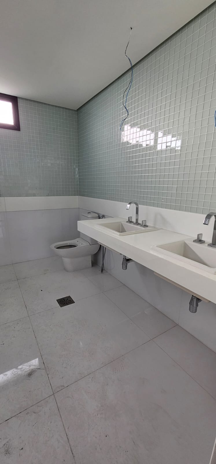 APARTAMENTO ALTO PADR&Atilde;O 4 QUARTOS 3 SU&Iacute;TES VARANDAS NASCENTE VISTA MAR &Agrave; VENDA EM ONDINA! Rua Professor João Mendonça Salvador - 