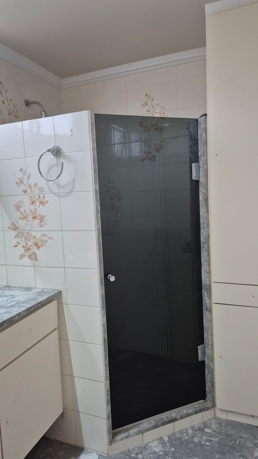 APARTAMENTO AMPLO 250m&sup2;  4 QUARTOS SU&Iacute;TE DEPEND&Ecirc;NCIA GARAGEM ELEVADORES &Agrave; VENDA NA BARRA! Rua Engenheiro Milton Oliveira Salvador - 