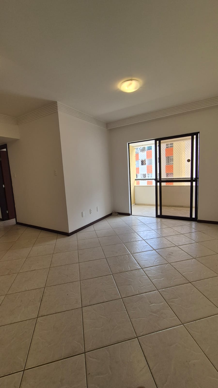 APARTAMENTO 2 QUARTOS SU&Iacute;TE VARANDA DEPEND&Ecirc;NCIA GARAGEM ELEVADOR &Agrave; VENDA NO RIO VERMELHO! Rua Macaúbas Salvador - 