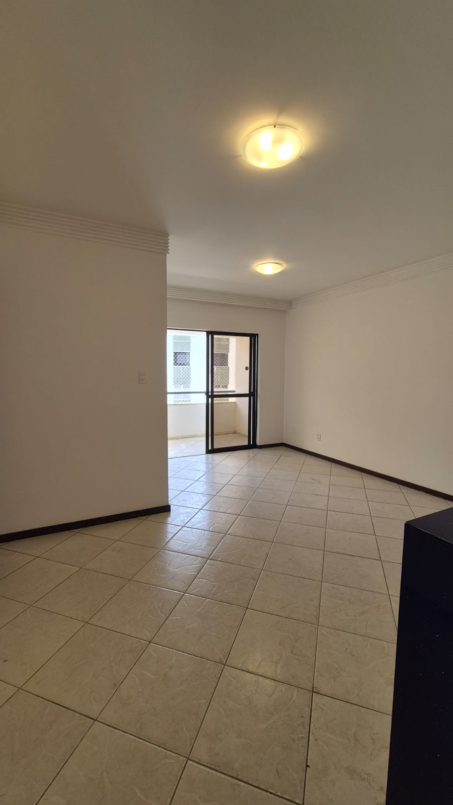 APARTAMENTO 2 QUARTOS SU&Iacute;TE VARANDA DEPEND&Ecirc;NCIA GARAGEM ELEVADOR &Agrave; VENDA NO RIO VERMELHO! Rua Macaúbas Salvador - 