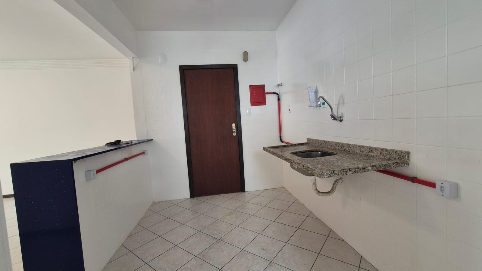 APARTAMENTO 2 QUARTOS SU&Iacute;TE VARANDA DEPEND&Ecirc;NCIA GARAGEM ELEVADOR &Agrave; VENDA NO RIO VERMELHO! Rua Macaúbas Salvador - 