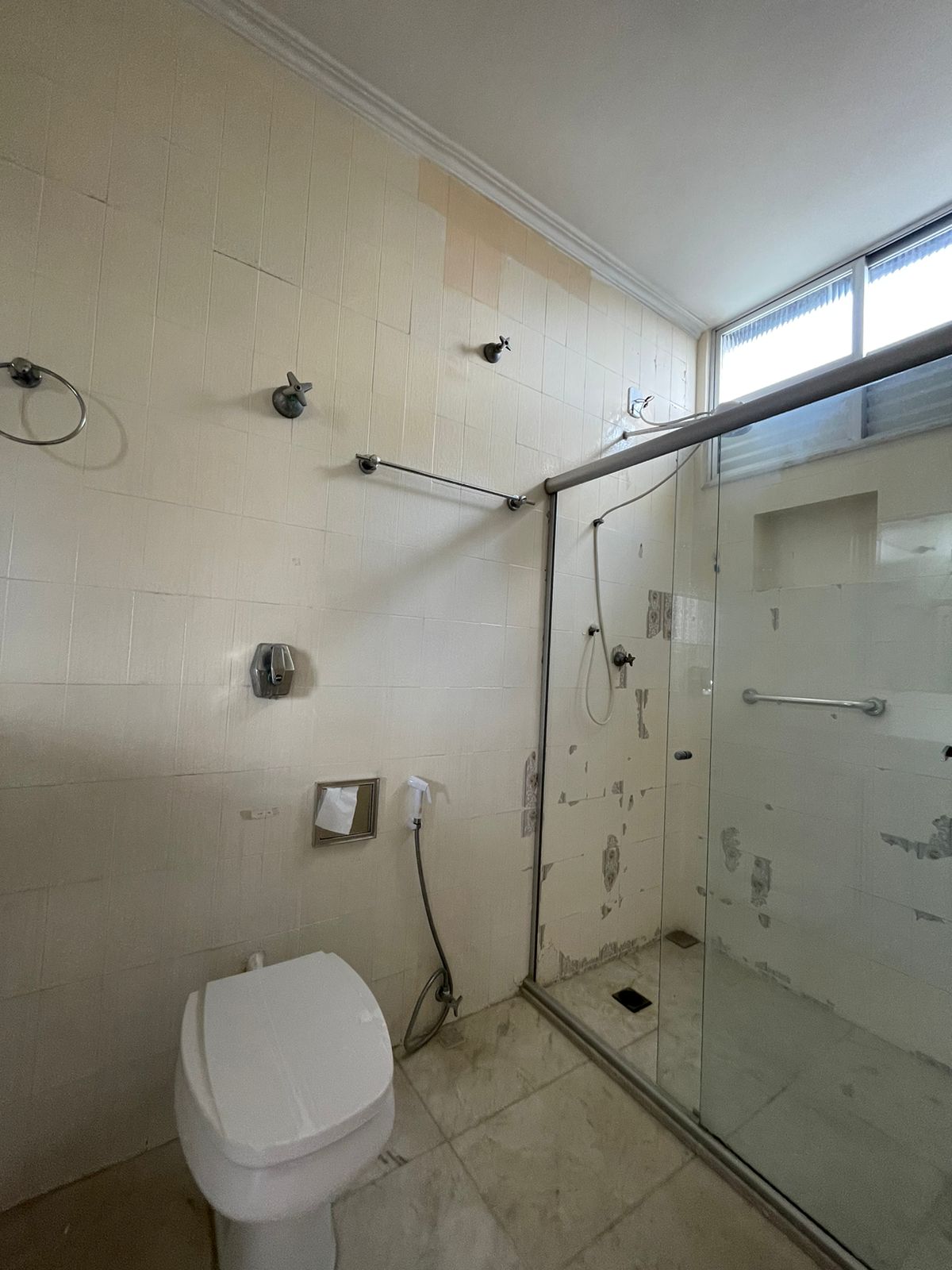 APARTAMENTO AMPLO 3 QUARTOS SU&Iacute;TE GARAGEM ELEVADOR ACADEMIA PORTARIA &Agrave; VENDA NA BARRA!! Avenida Princesa Isabel Salvador - 