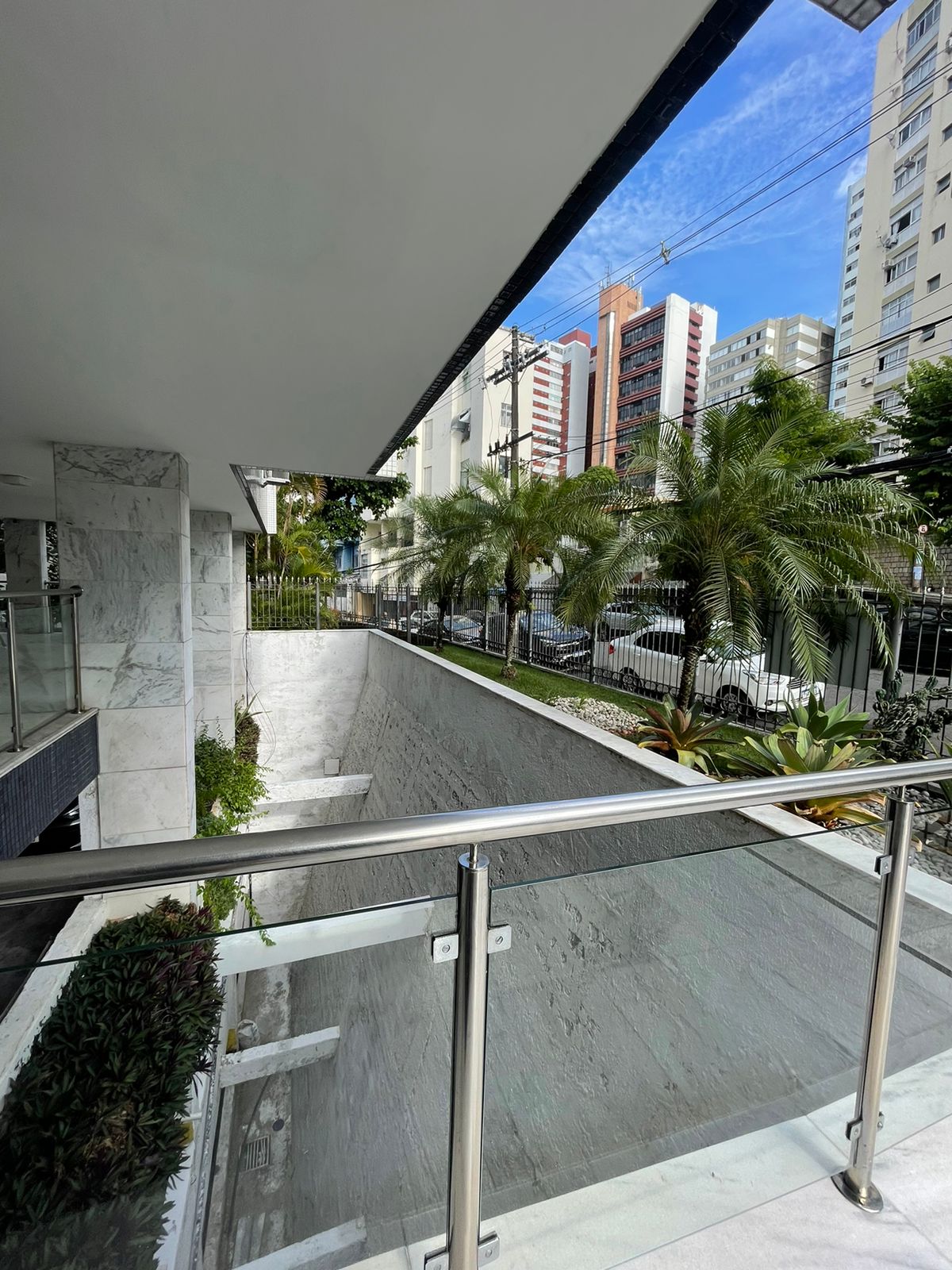 APARTAMENTO AMPLO 3 QUARTOS SU&Iacute;TE GARAGEM ELEVADOR ACADEMIA PORTARIA &Agrave; VENDA NA BARRA!! Avenida Princesa Isabel Salvador - 