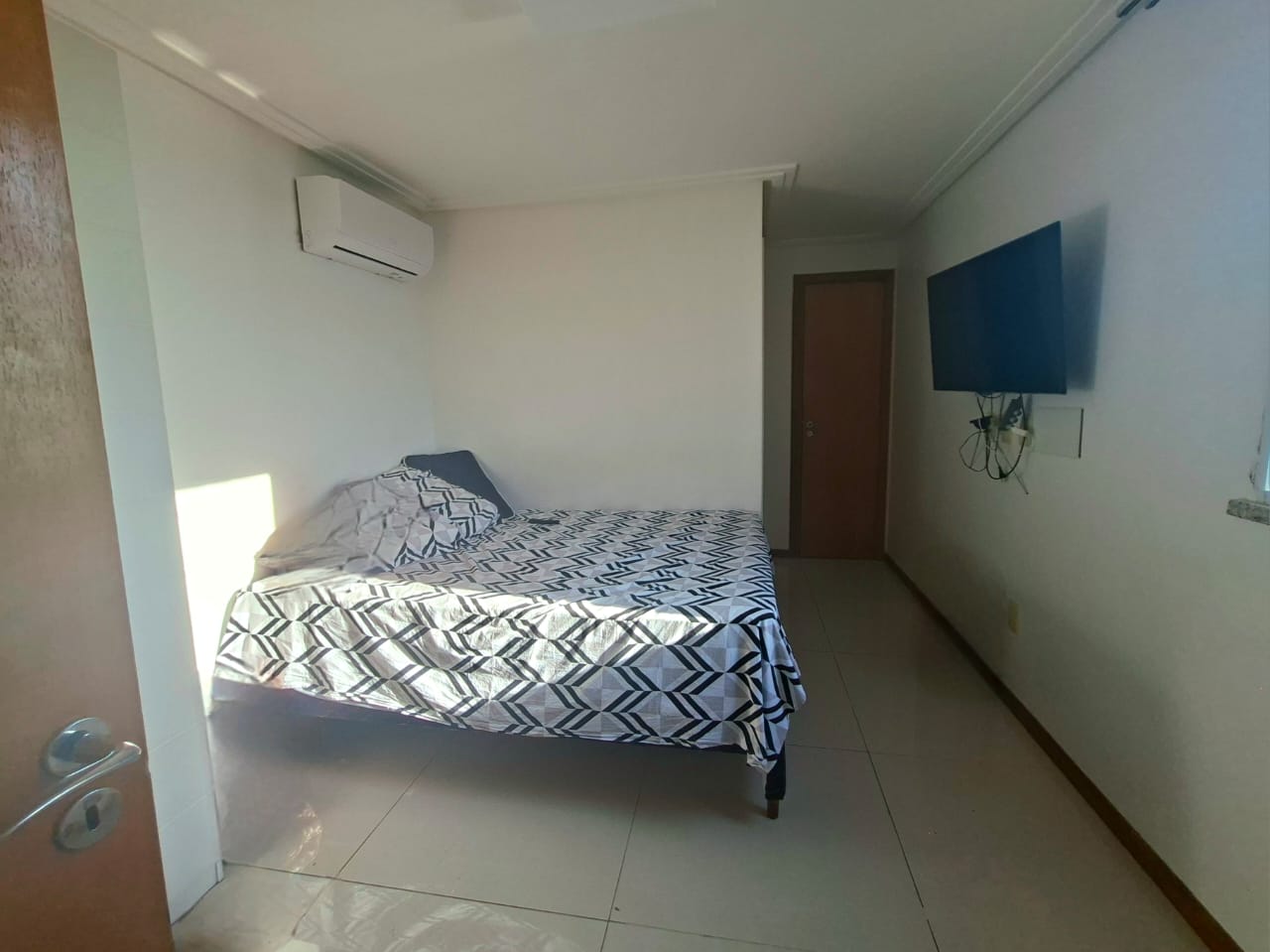 APARTAMENTO COBERTURA 4 QUARTOS 3 SU&Iacute;TES VISTA MAR VARANDA GARAGENS PISCINA VENDA PITUBA! Rua Amazonas Salvador - 