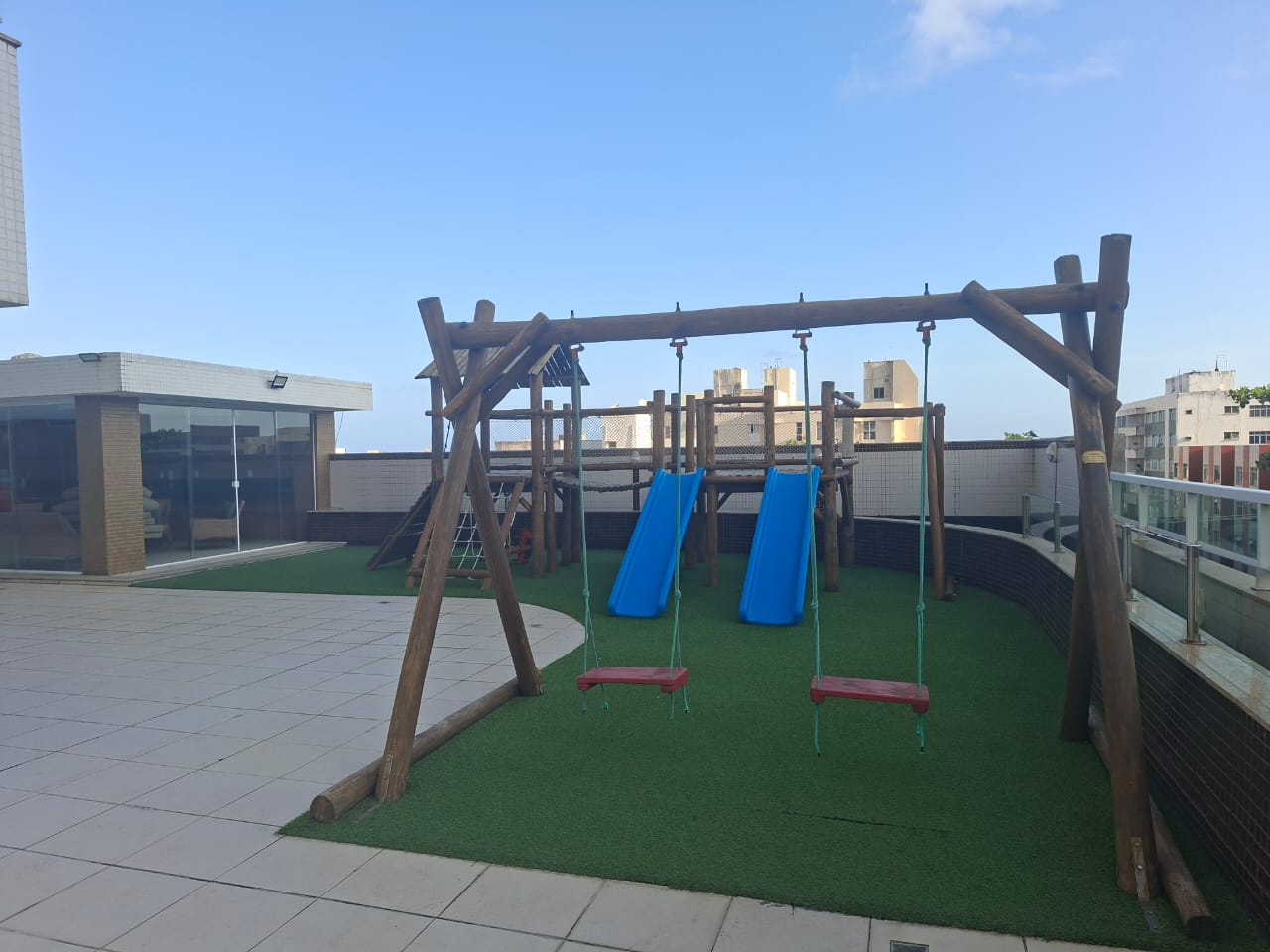 APARTAMENTO COBERTURA 4 QUARTOS 3 SU&Iacute;TES VISTA MAR VARANDA GARAGENS PISCINA VENDA PITUBA! Rua Amazonas Salvador - 