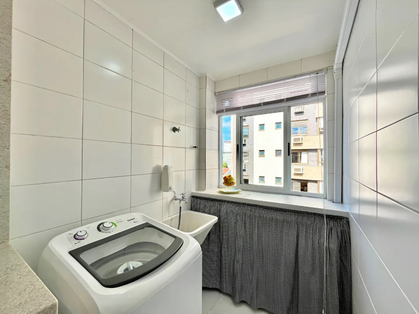 R$ 440.000 - LINDO APARTAMENTO - 42M2 - 1 DORM - SOL DA MANH&Atilde; - 1 VAGA Rua São Manoel Porto Alegre - 