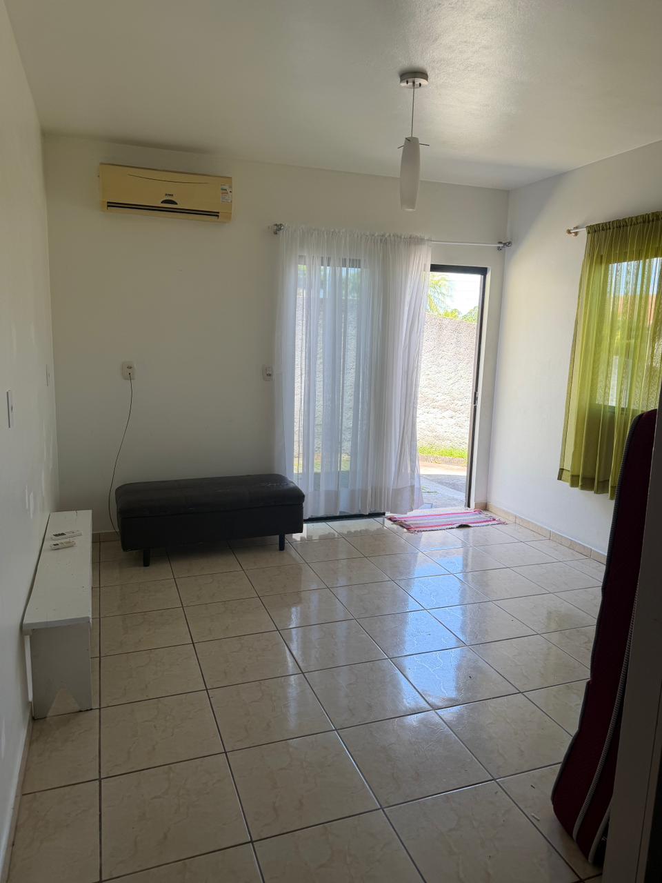 Casa em Timb&oacute;, 3 dormit&oacute;rios, 2 BWC, 3 vagas de garagem coberta, bairro dos Estados  Timbó - 