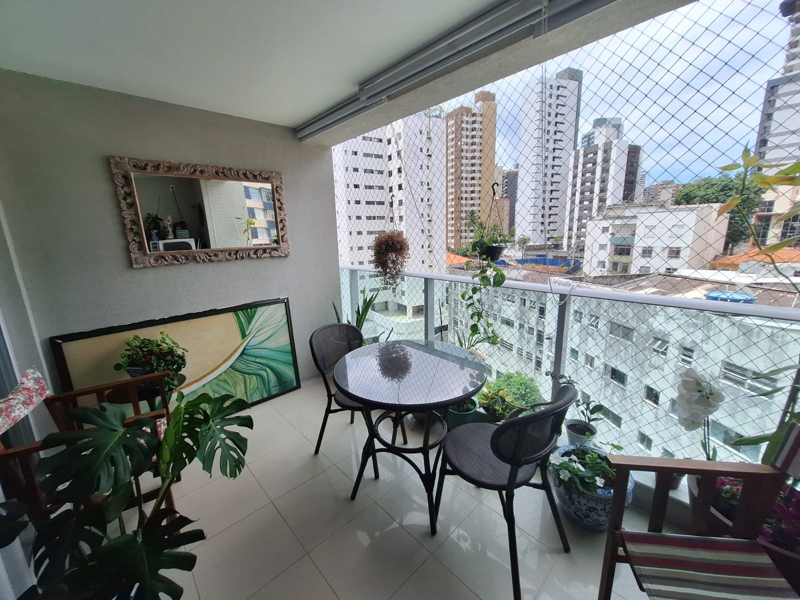 APARTAMENTO 2 SU&Iacute;TES VARANDA LAVABO DEPEND&Ecirc;NCIA PISCINA ACADEMIA ELEVADOR &Agrave; VENDA NA GRA&Ccedil;A Rua Barão de Loreto Salvador - 