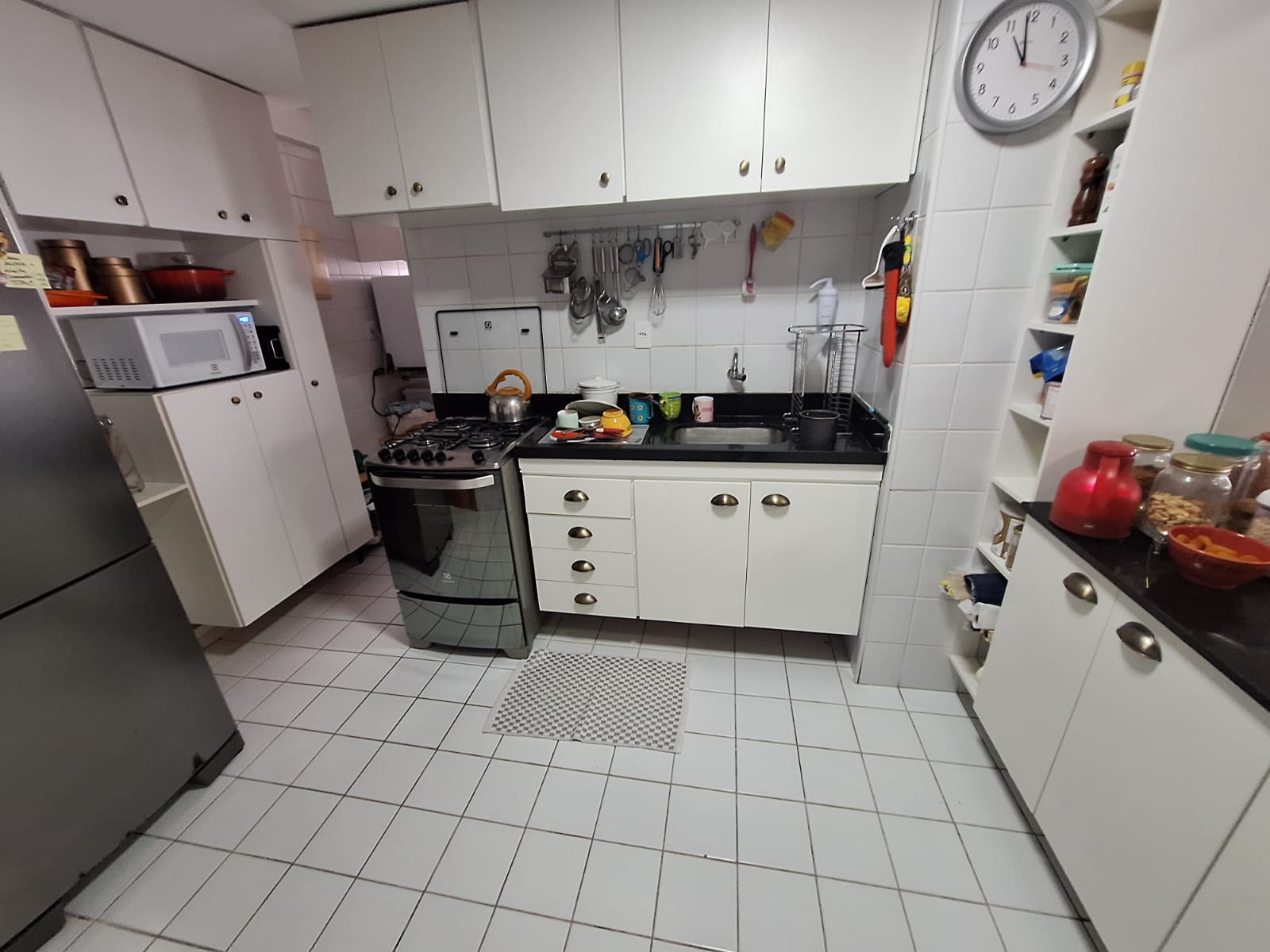 APARTAMENTO 2 SU&Iacute;TES VARANDA LAVABO DEPEND&Ecirc;NCIA PISCINA ACADEMIA ELEVADOR &Agrave; VENDA NA GRA&Ccedil;A Rua Barão de Loreto Salvador - 