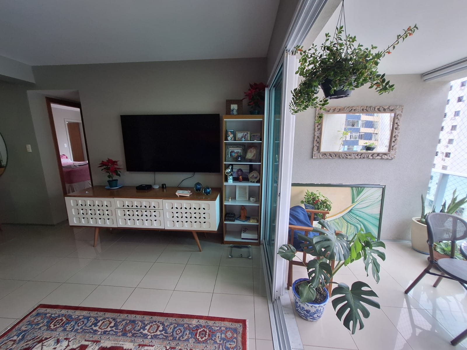 APARTAMENTO 2 SU&Iacute;TES VARANDA LAVABO DEPEND&Ecirc;NCIA PISCINA ACADEMIA ELEVADOR &Agrave; VENDA NA GRA&Ccedil;A Rua Barão de Loreto Salvador - 