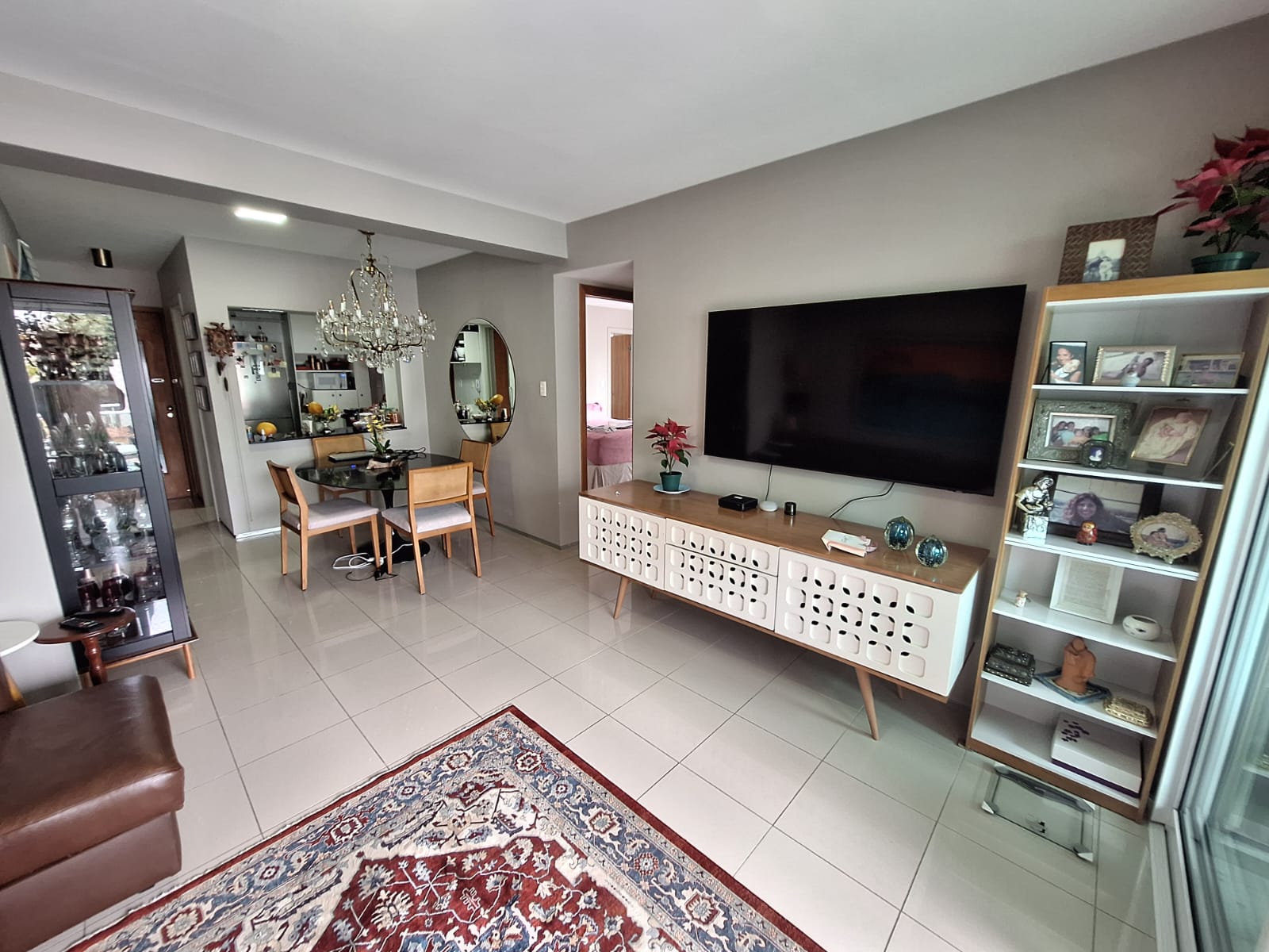 APARTAMENTO 2 SU&Iacute;TES VARANDA LAVABO DEPEND&Ecirc;NCIA PISCINA ACADEMIA ELEVADOR &Agrave; VENDA NA GRA&Ccedil;A Rua Barão de Loreto Salvador - 